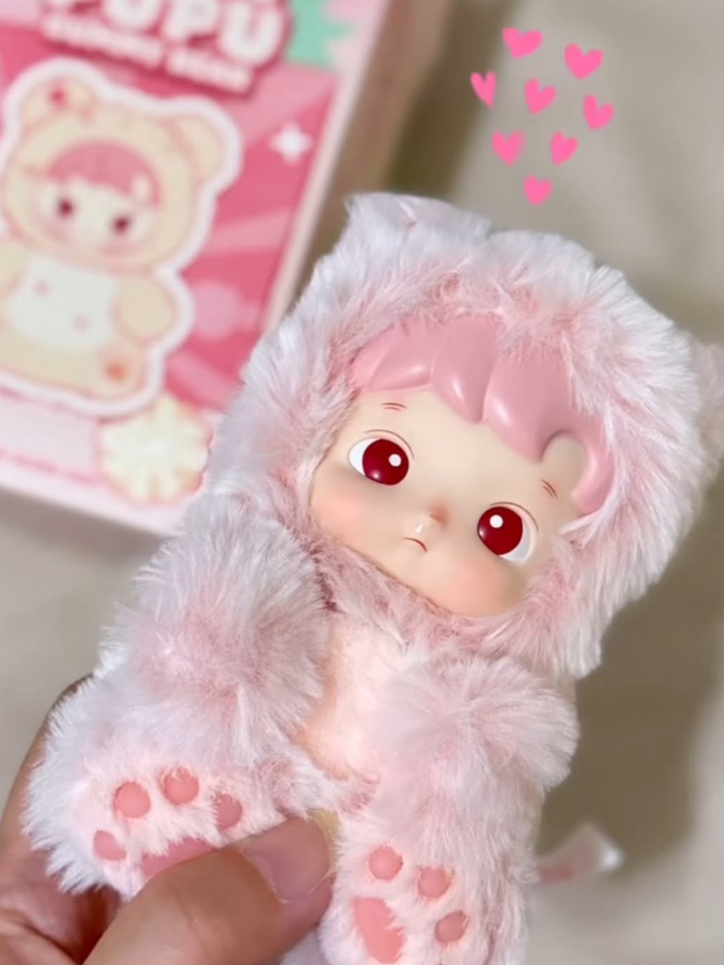 Pop Mart Hacipupu Gummy Bear Series Vinyl Plush Pendant Peach Flavor (Opened Case) 착용 스타일