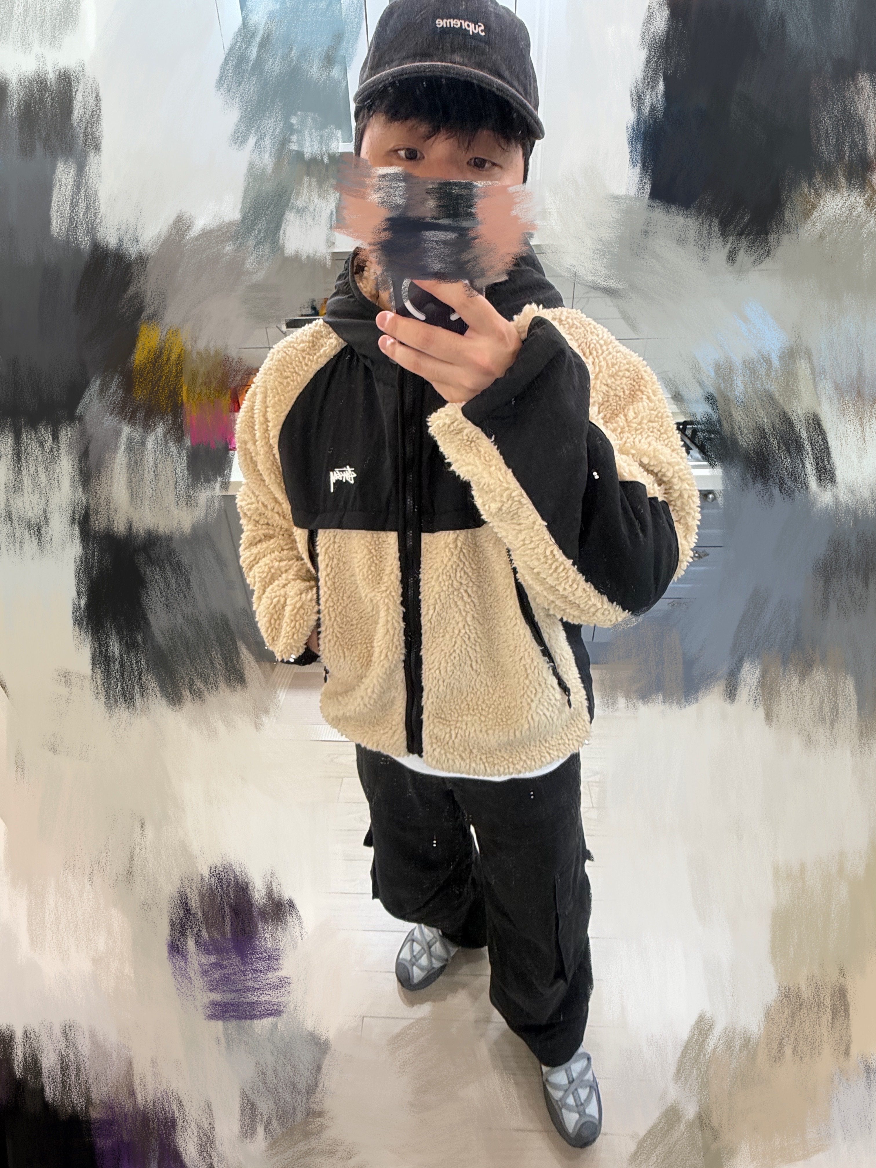 Supreme Cordura Denim Small Box 6-Panel Black - 24SS, Stussy Sherpa Paneled Hooded Jacket Beige 착용 스타일 - 1