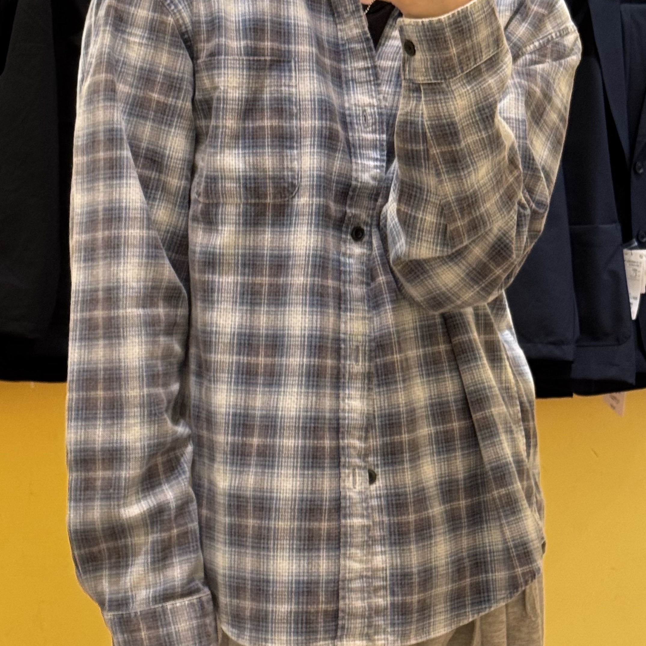 Stussy Dax Printed Shirt Blue 착용 스타일