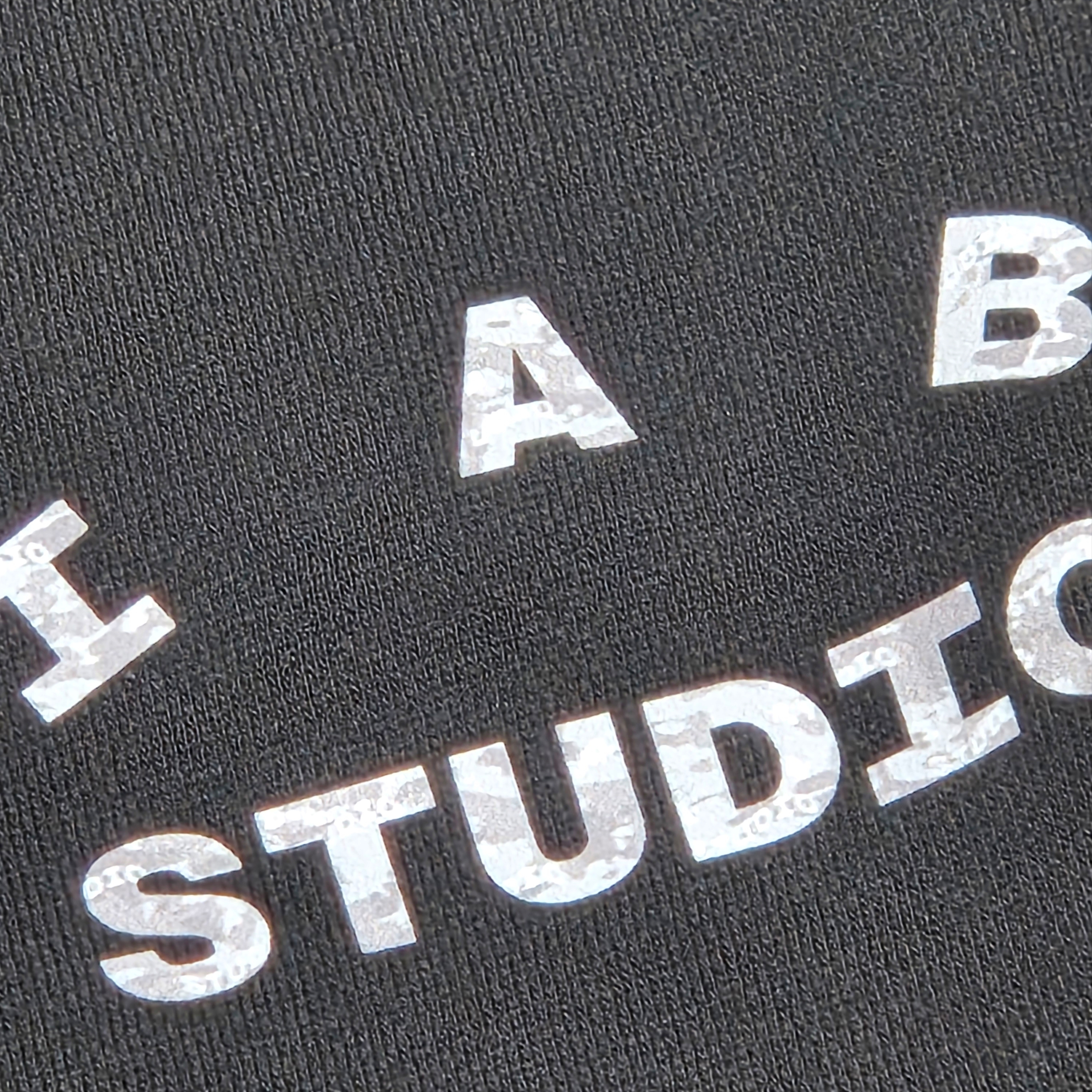 IAB Studio IAB Camo Logo Hoodie Black 착용 스타일 - 2