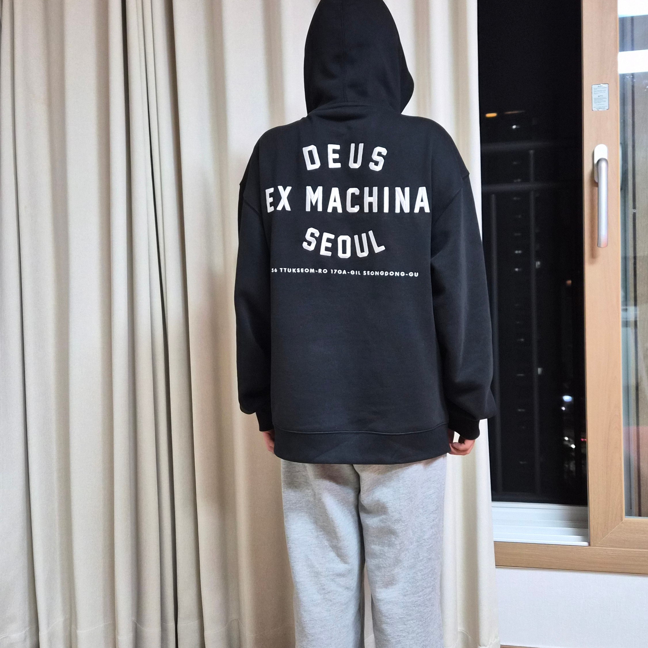 Deus Ex Machina College Address Hoodie Zip Up Black 착용 스타일 - 4