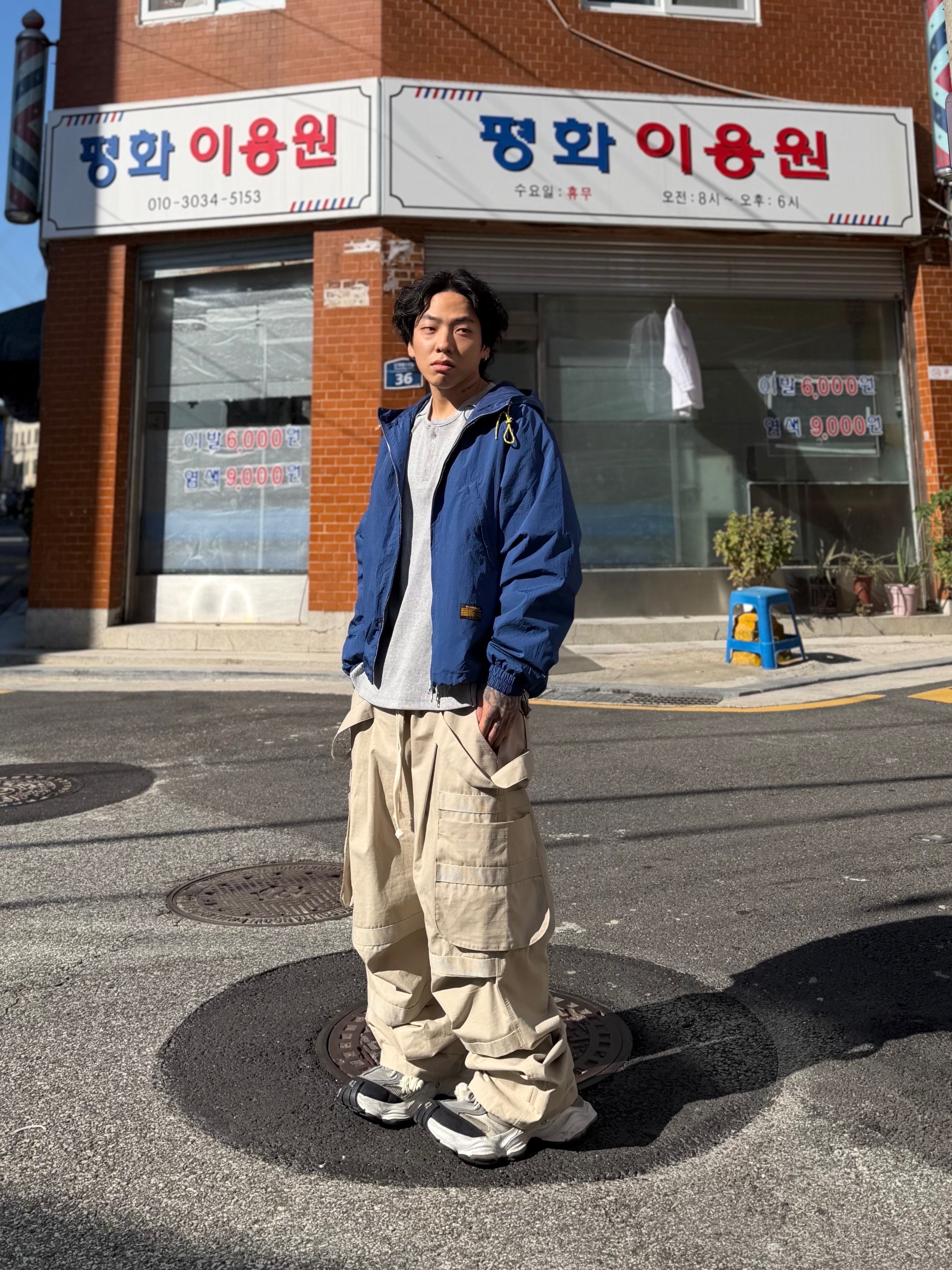 Wapworks Hard Knocks Cargo Pants Dune, Balenciaga Cargo Sneakers White Grey 착용 스타일 - 3