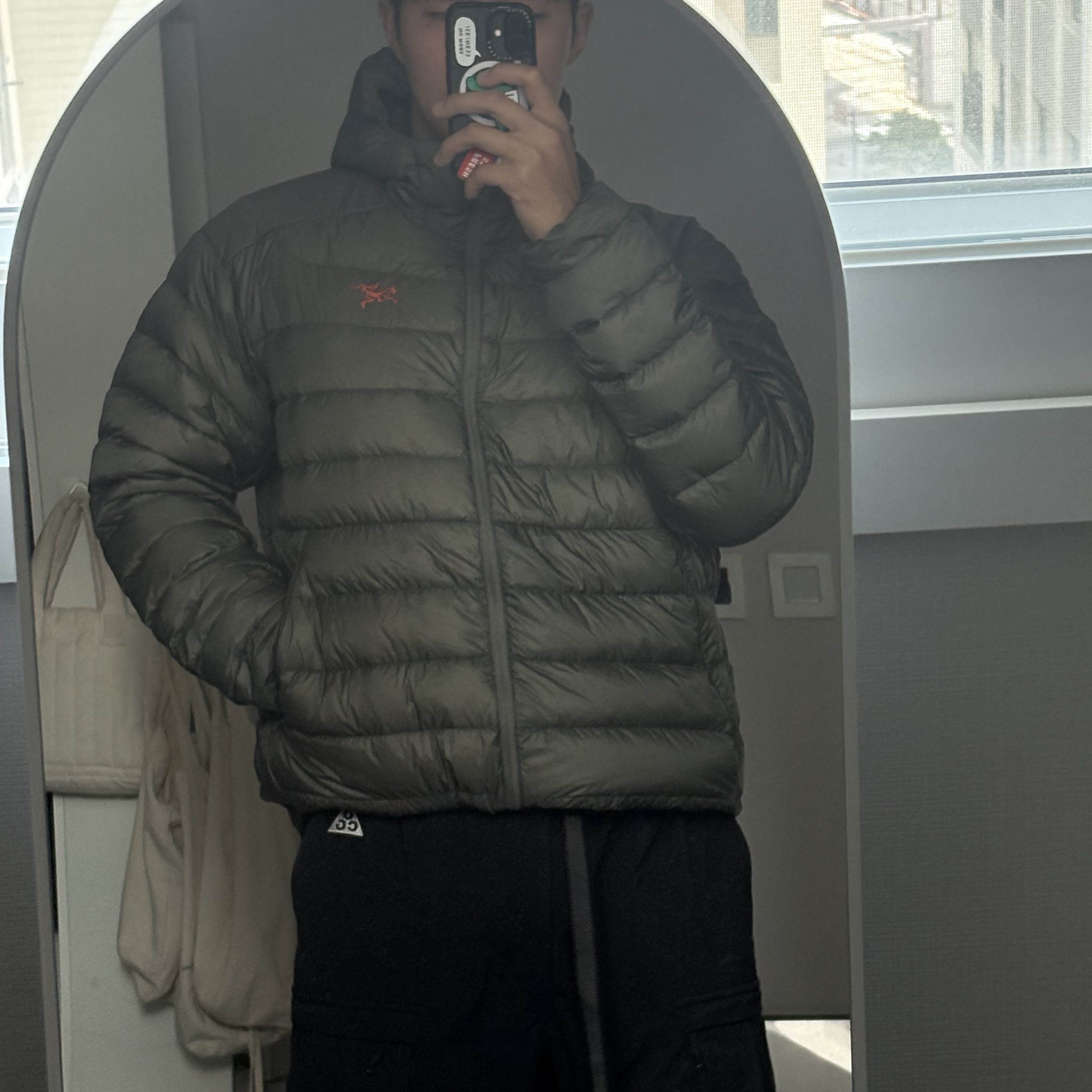 Arc'teryx Cerium Hoody Forage Verve, Nike ACG Smith Summit Cargo Pants Black Anthracite - US/EU 착용 스타일