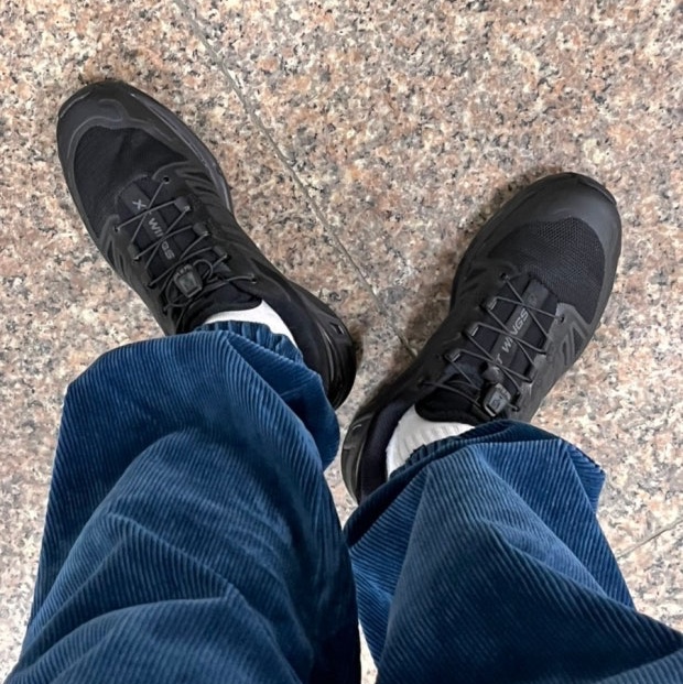 Salomon XT-Wings 2 ADV Black 착용 스타일