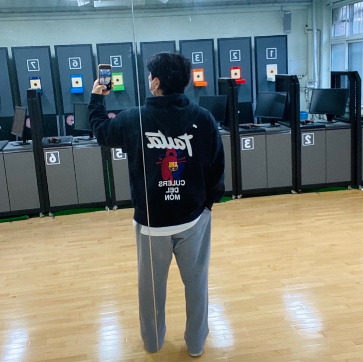 Nike x Patta x FC Barcelona Solo Swoosh Hoodie Culers del Món (FD4147-010) 착용 스타일