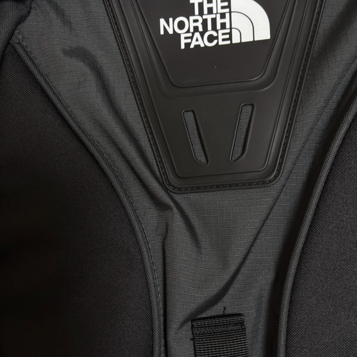 The North Face Y2K Backpack TNF Black Asphalt Grey 착용 스타일