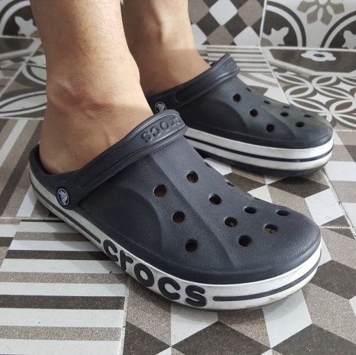 Crocs Bayaband Clog Black White 착용 스타일