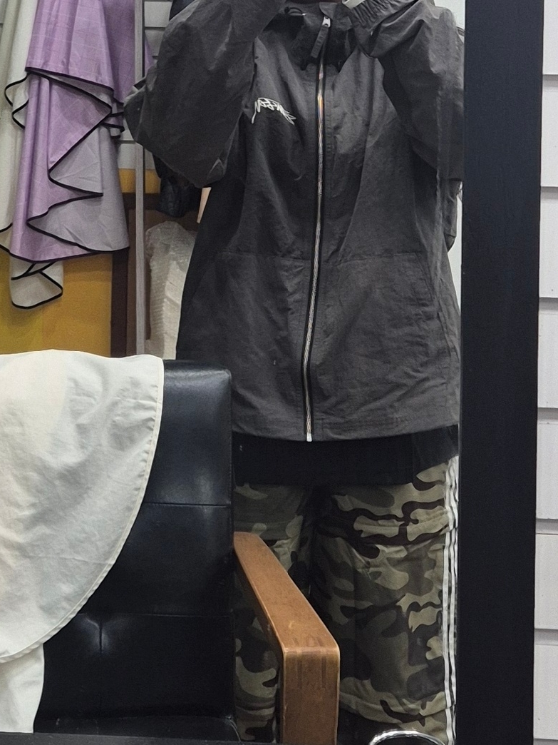 Stussy Wave Dye Beach Shell Jacket Black, (W) Adidas Cargo Multicolor Orbit Green - KR Sizing 착용 스타일