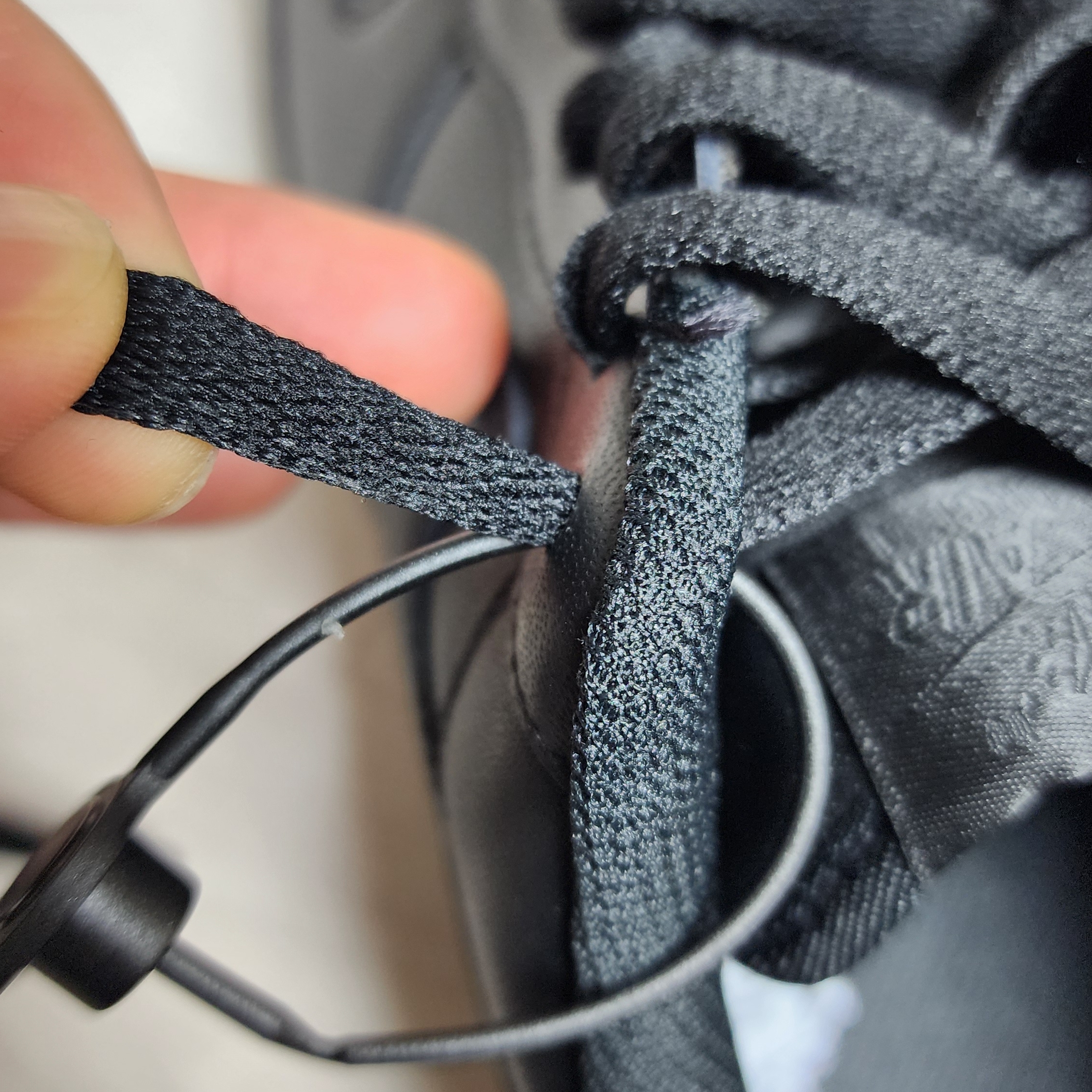 Nike Air Force 1 '07 Low Triple Black 착용 스타일 - 2