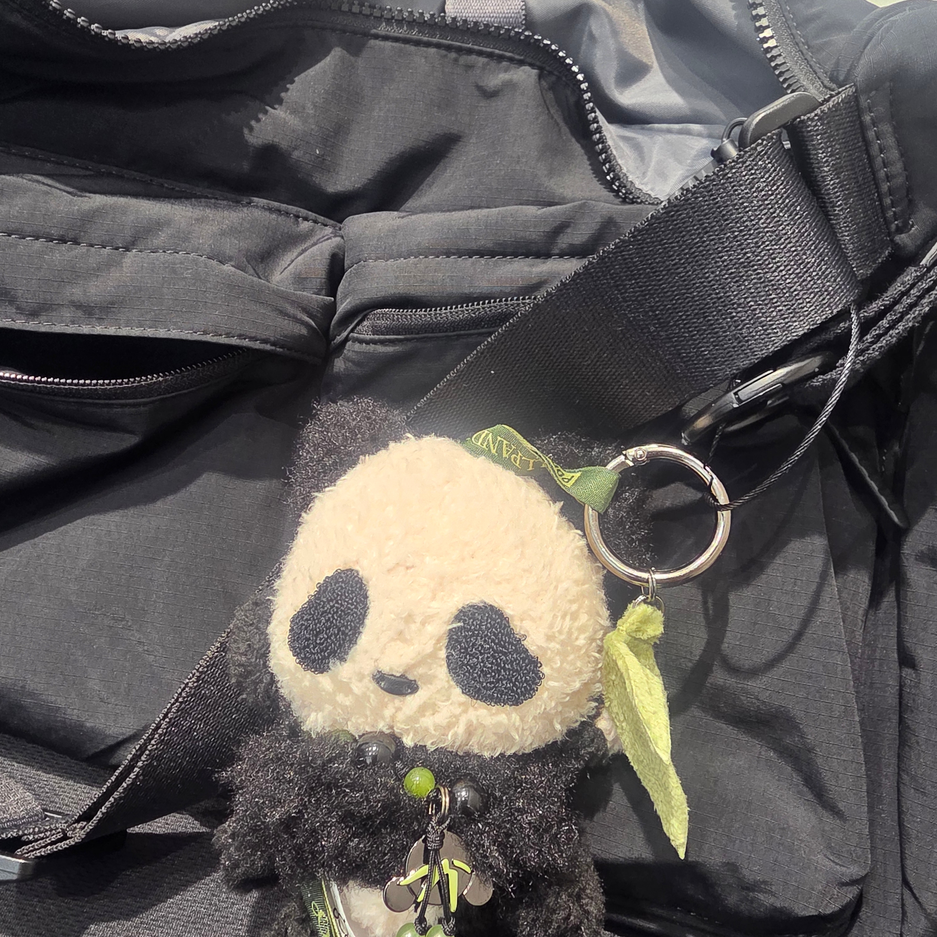Pop Mart Skullpanda Lazy Panda Plush Doll Pendant 착용 스타일 - 2