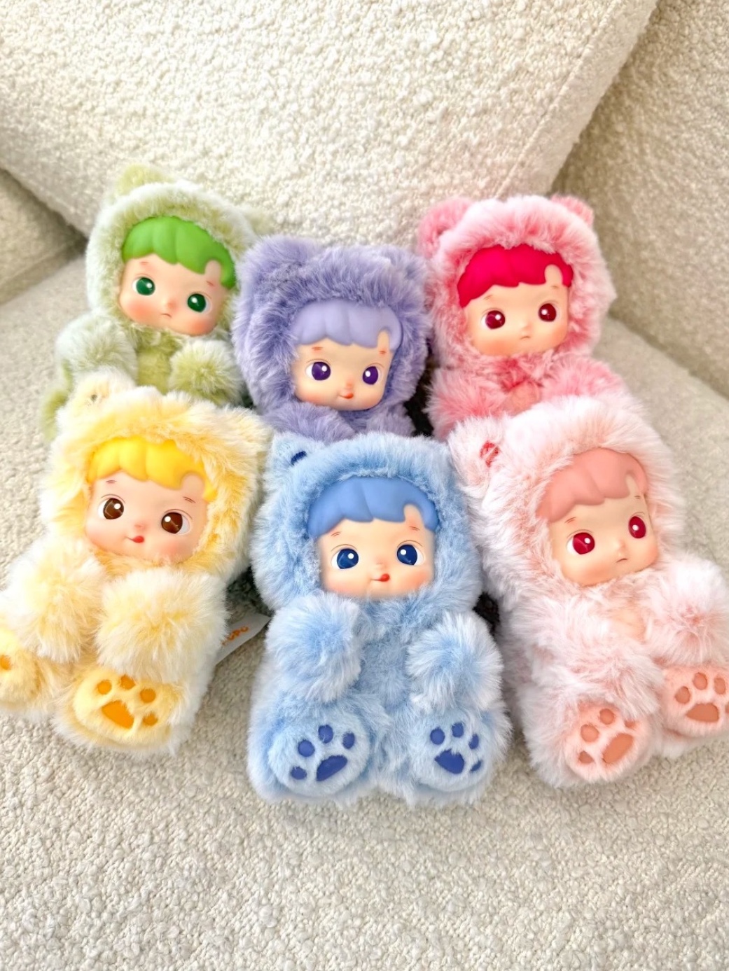 Pop Mart Hacipupu Gummy Bear Series Vinyl Plush Pendant Peach Flavor (Opened Case) 착용 스타일