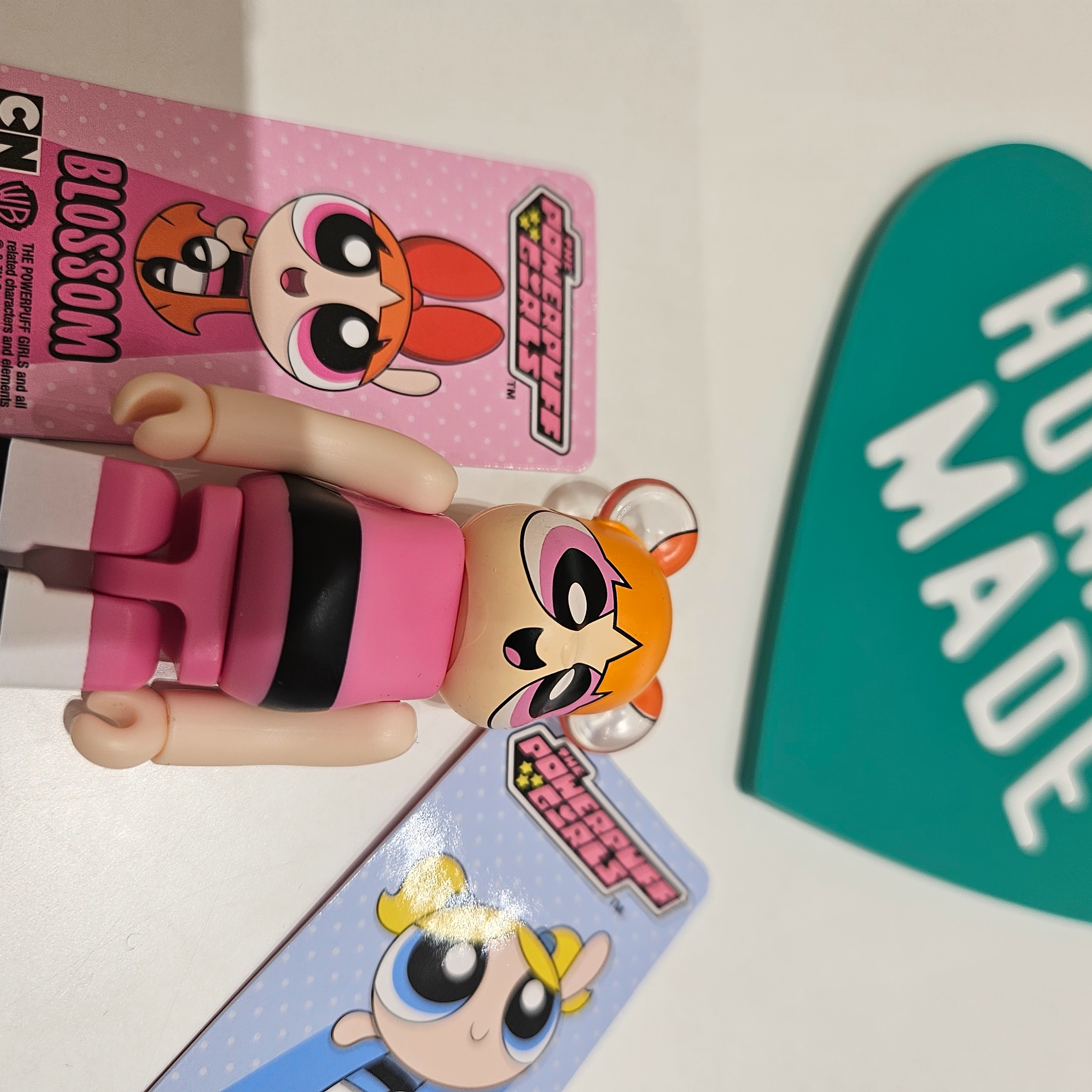Bearbrick Series 50 Sealed Case 100% (24 Blind Boxes), Human Made Heart Rubber Coaster Green 착용 스타일 - 8