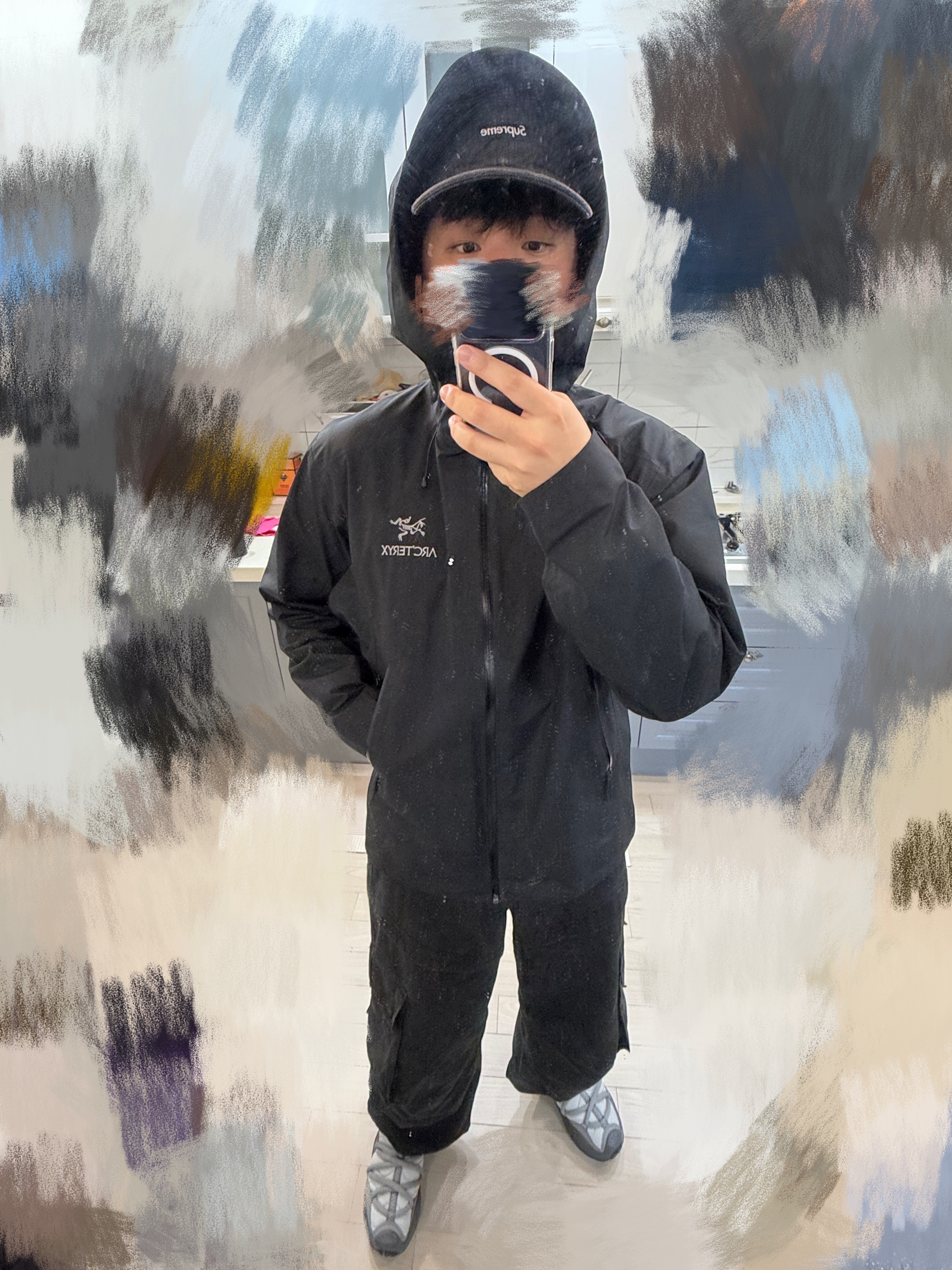 Arc'teryx Beta LT Jacket Black, Supreme Cordura Denim Small Box 6-Panel Black - 24SS 착용 스타일 - 1