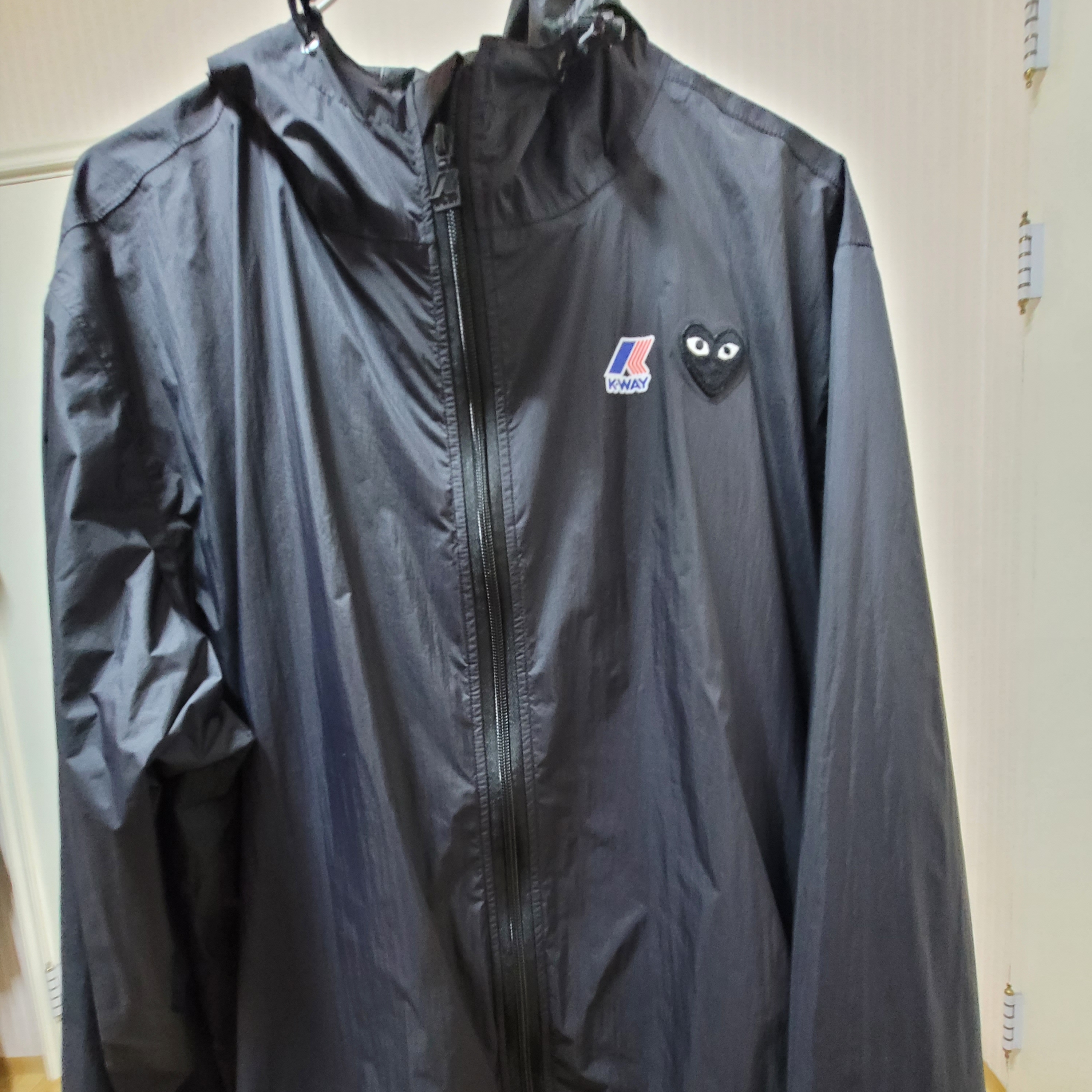 Play Comme des Garcons x K-Way Full Zip Jacket Black 착용 스타일