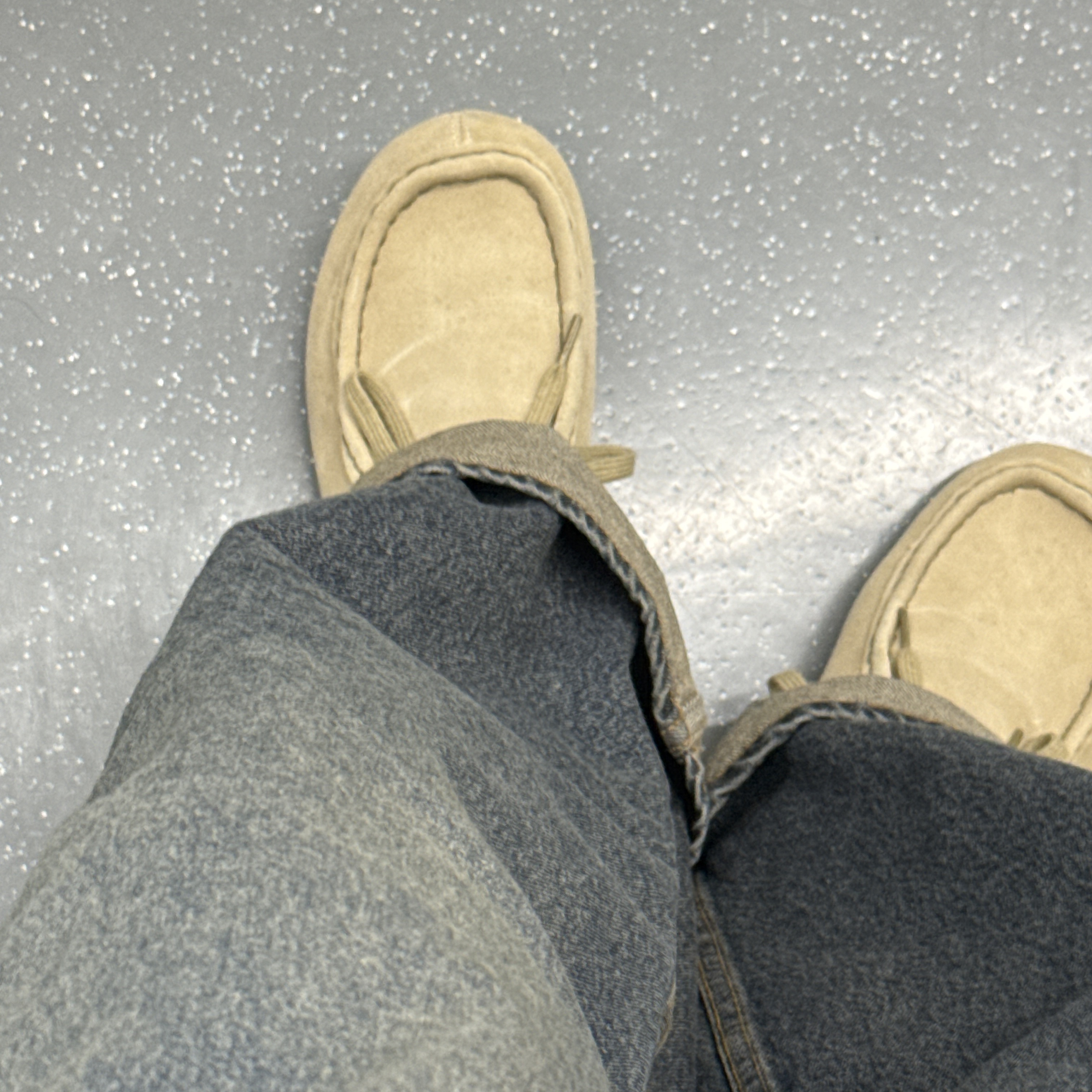 GU Real Leather Moccasin Shoes Beige 착용 스타일
