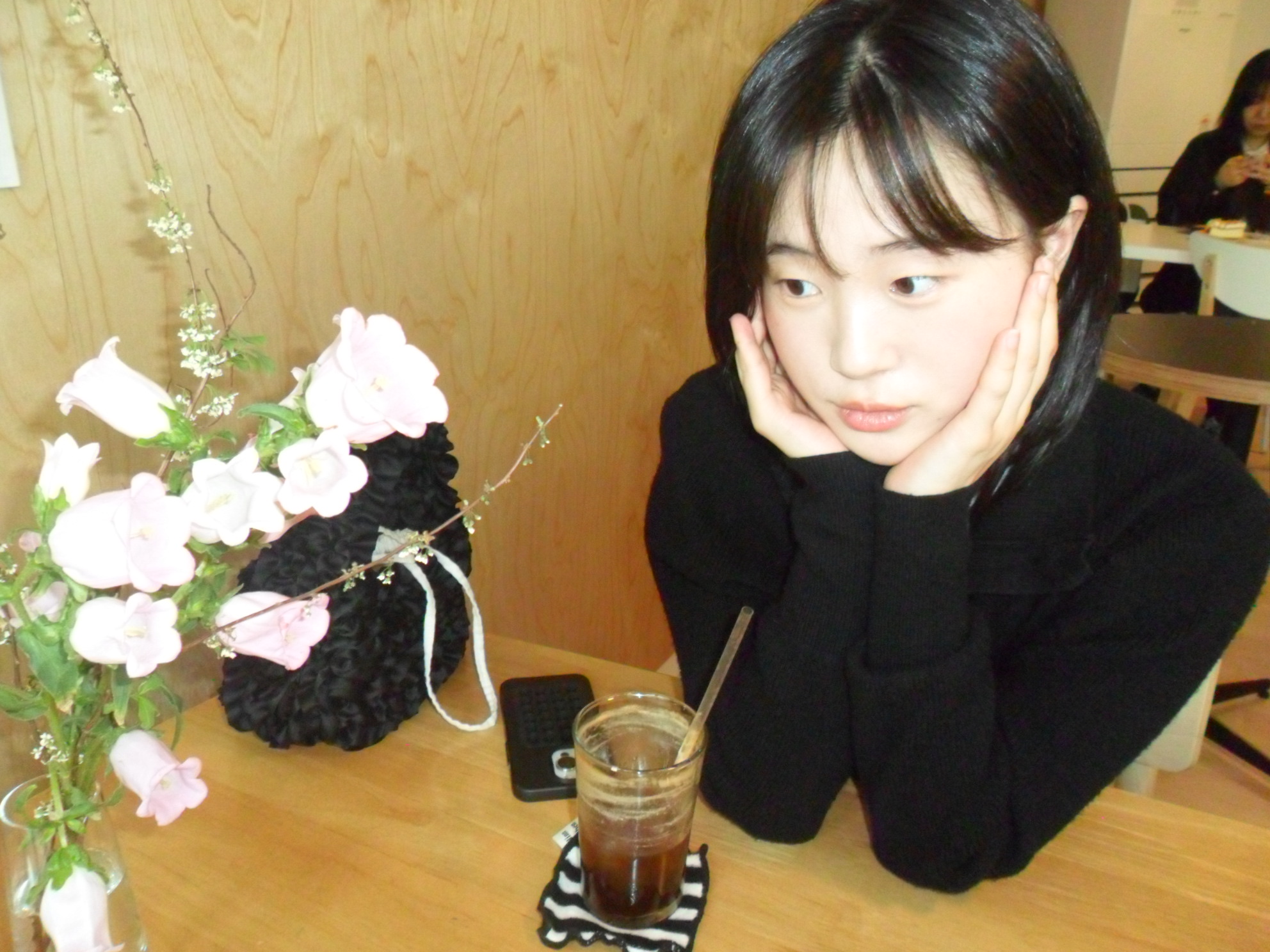 COS Dahlia Micro Bag Black 착용 스타일 - 1