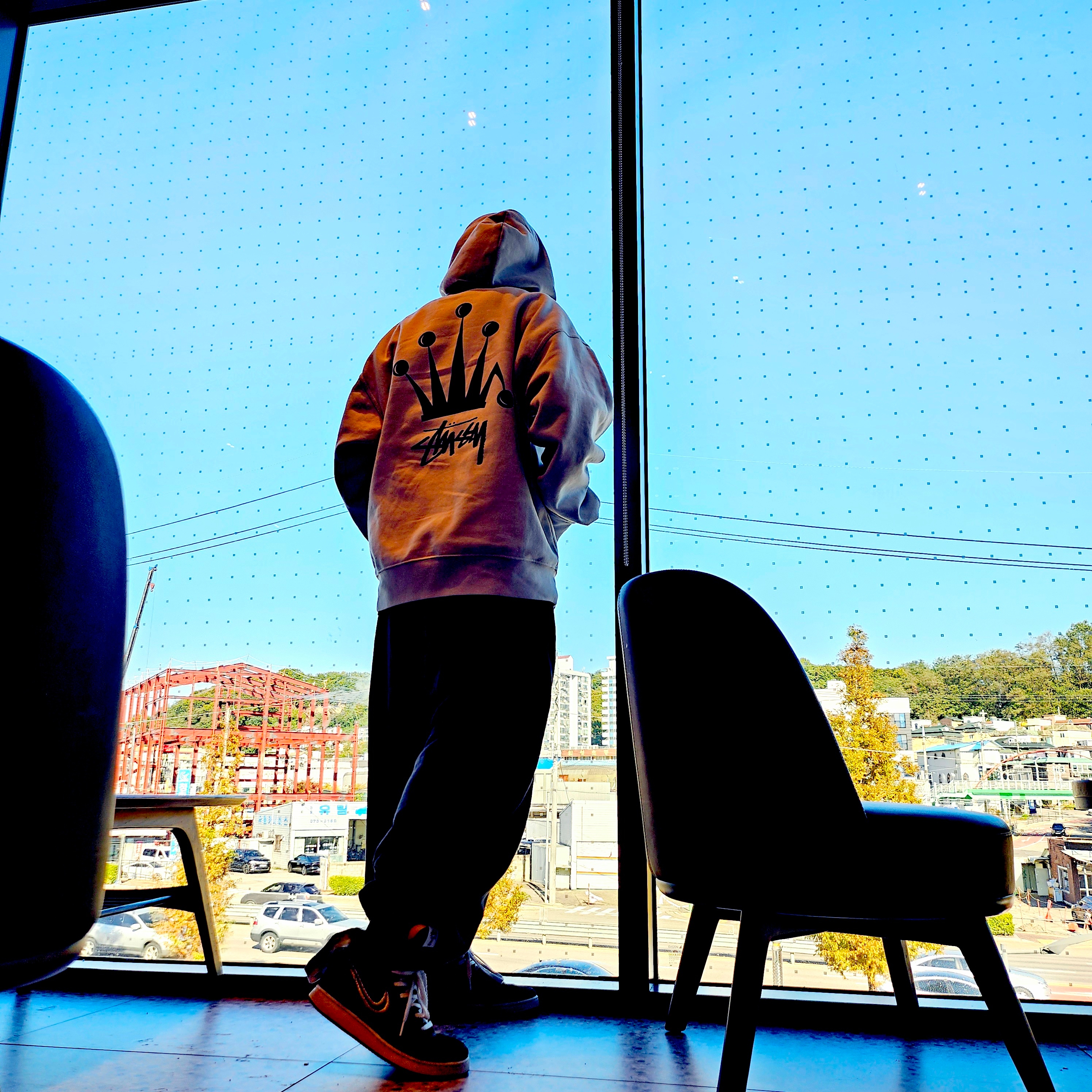 Stussy Regal Crown Zip Hoodie Fog, Nike x Stussy Vandal High Black 착용 스타일 - 2