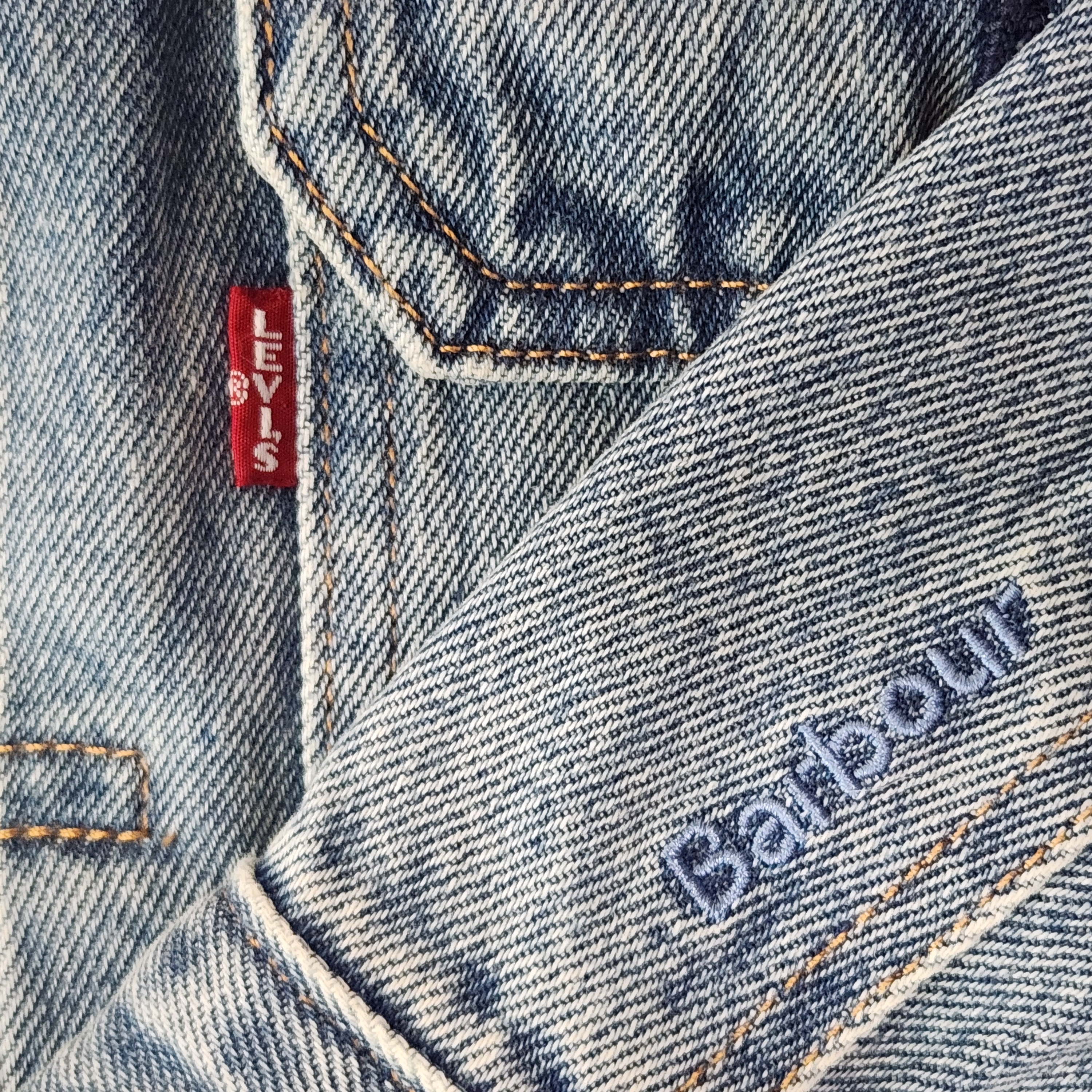 Levi's x Barbour Type II Trucker Jacket Vintage Washed Denim 착용 스타일 - 4