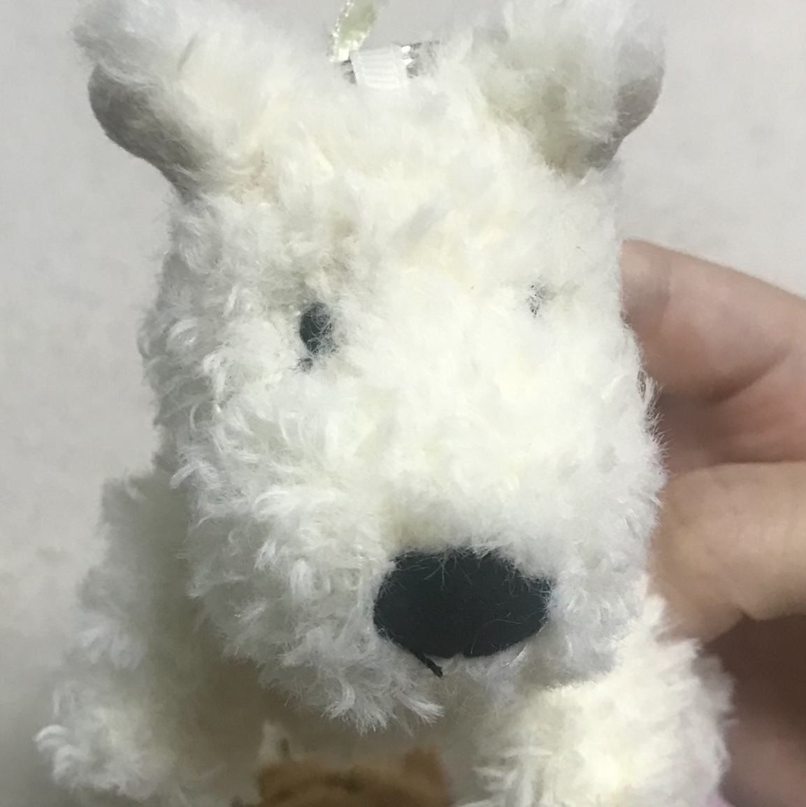 Jellycat Munro Scottie Dog Bag Charm Cream 착용 스타일