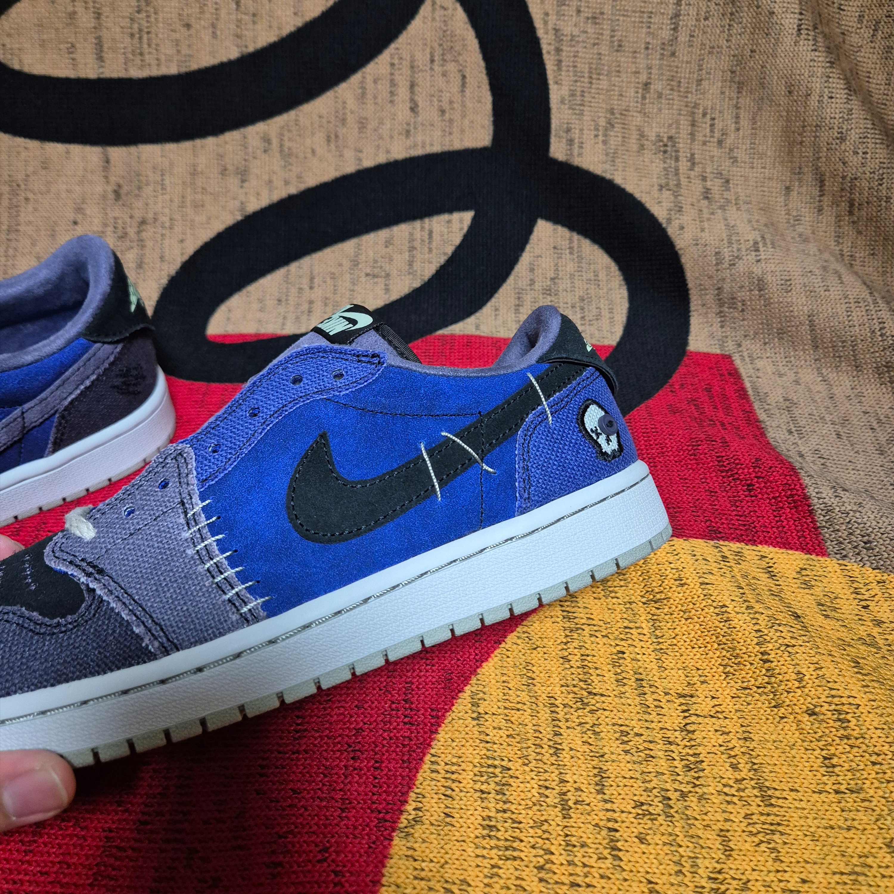 Jordan 1 x Zion Williamson Retro Low OG Regency Purple and Dark Raisin 착용 스타일 - 2