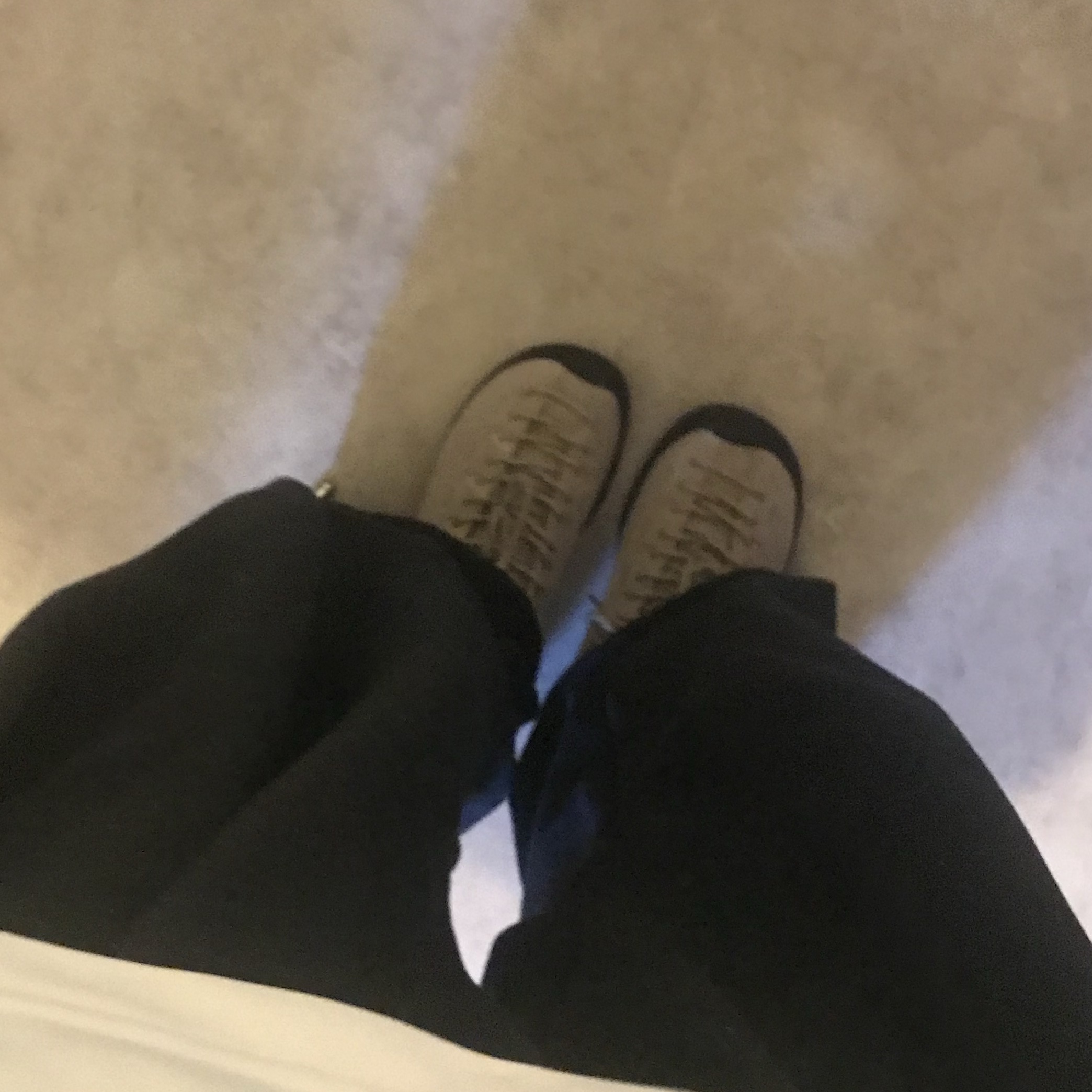 (W) Keen Jasper Suede Sneakers Silver Mink 착용 스타일 - 2