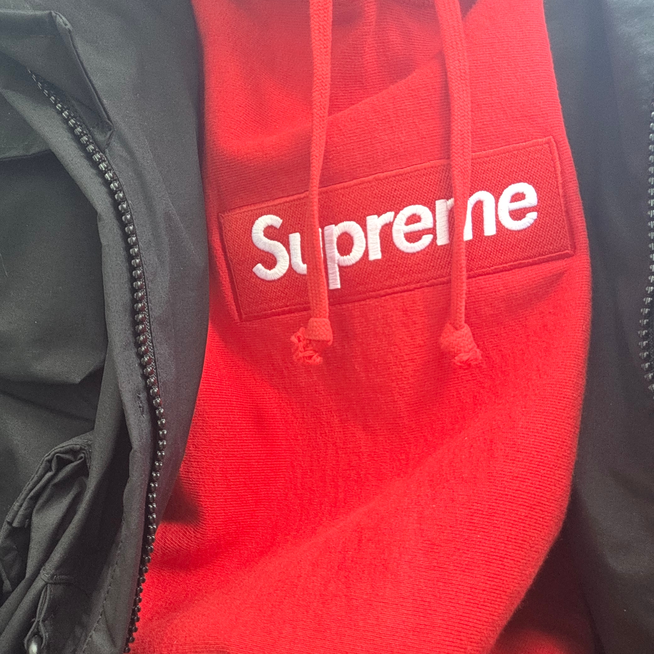 Supreme x The North Face Cargo Jacket Black - 20SS, Supreme Box Logo Hooded Sweatshirt Red - 23FW 착용 스타일