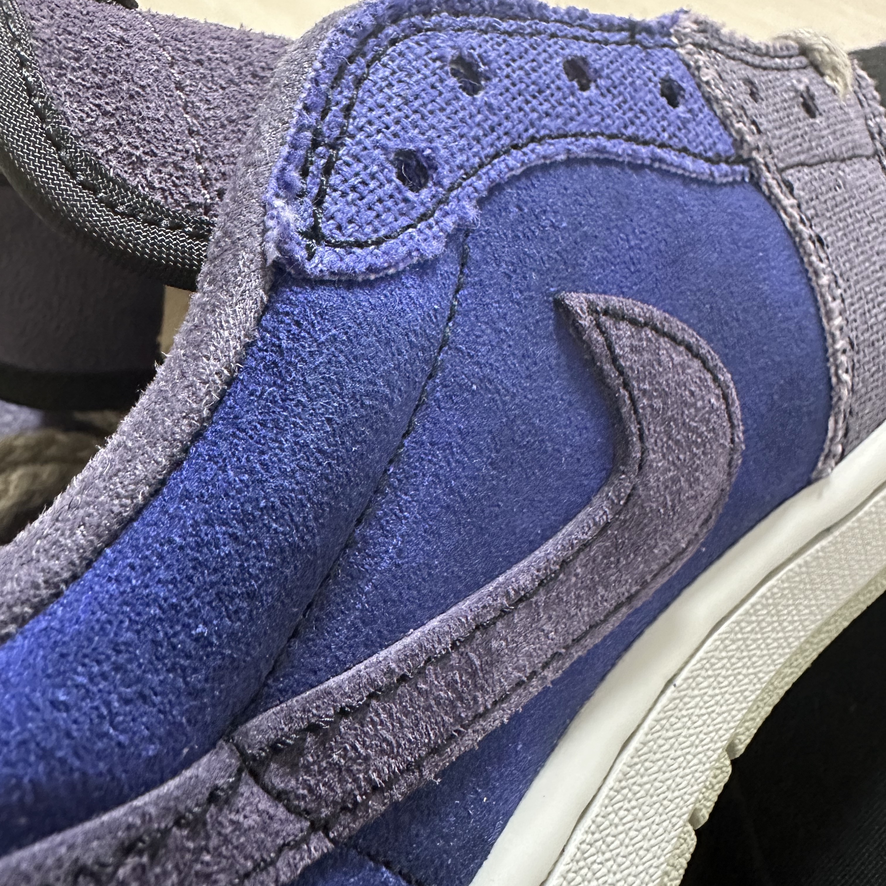 Jordan 1 x Zion Williamson Retro Low OG Regency Purple and Dark Raisin 착용 스타일 - 9