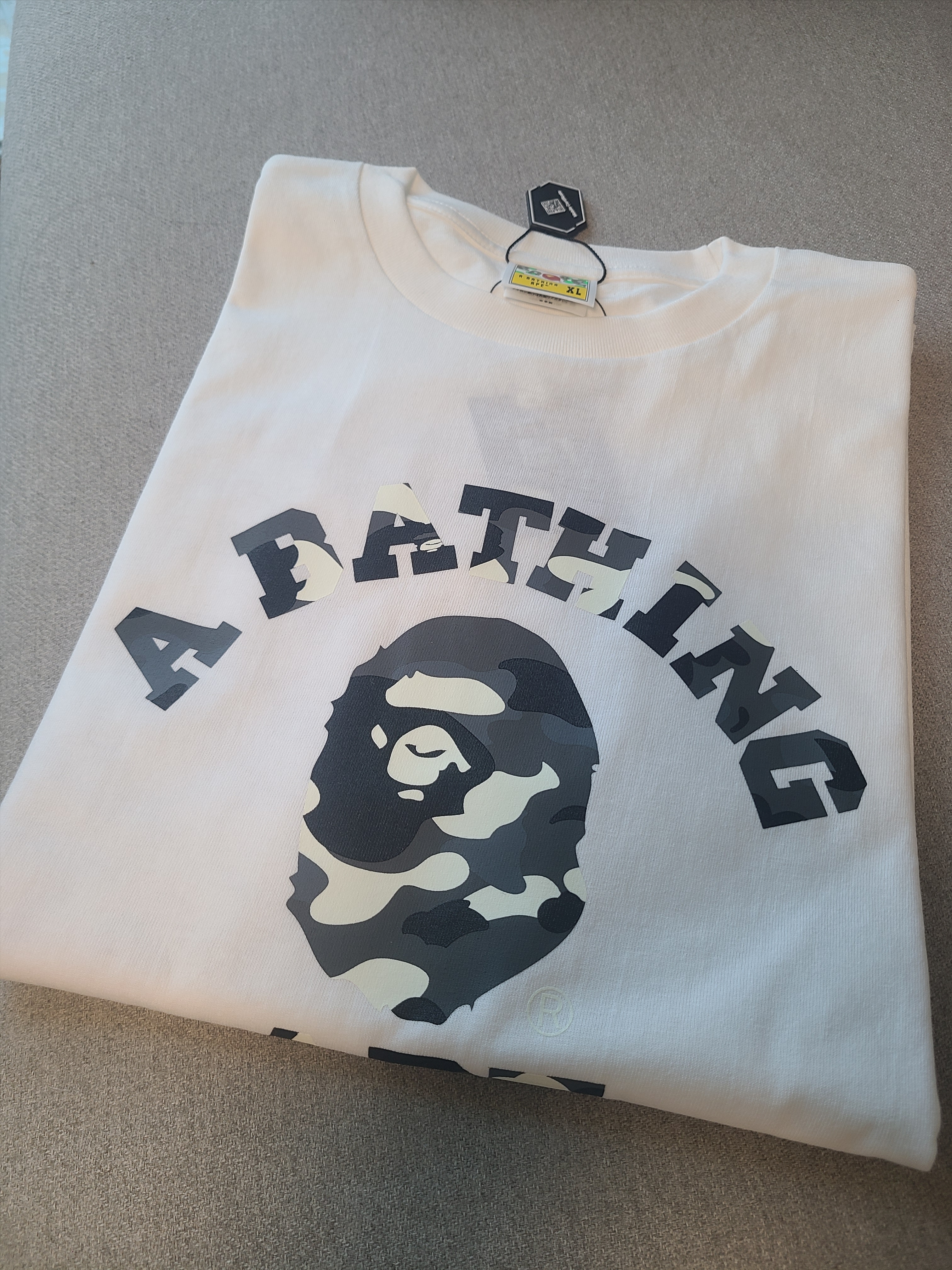 BAPE City Camo College L/S T-Shirt White 착용 스타일
