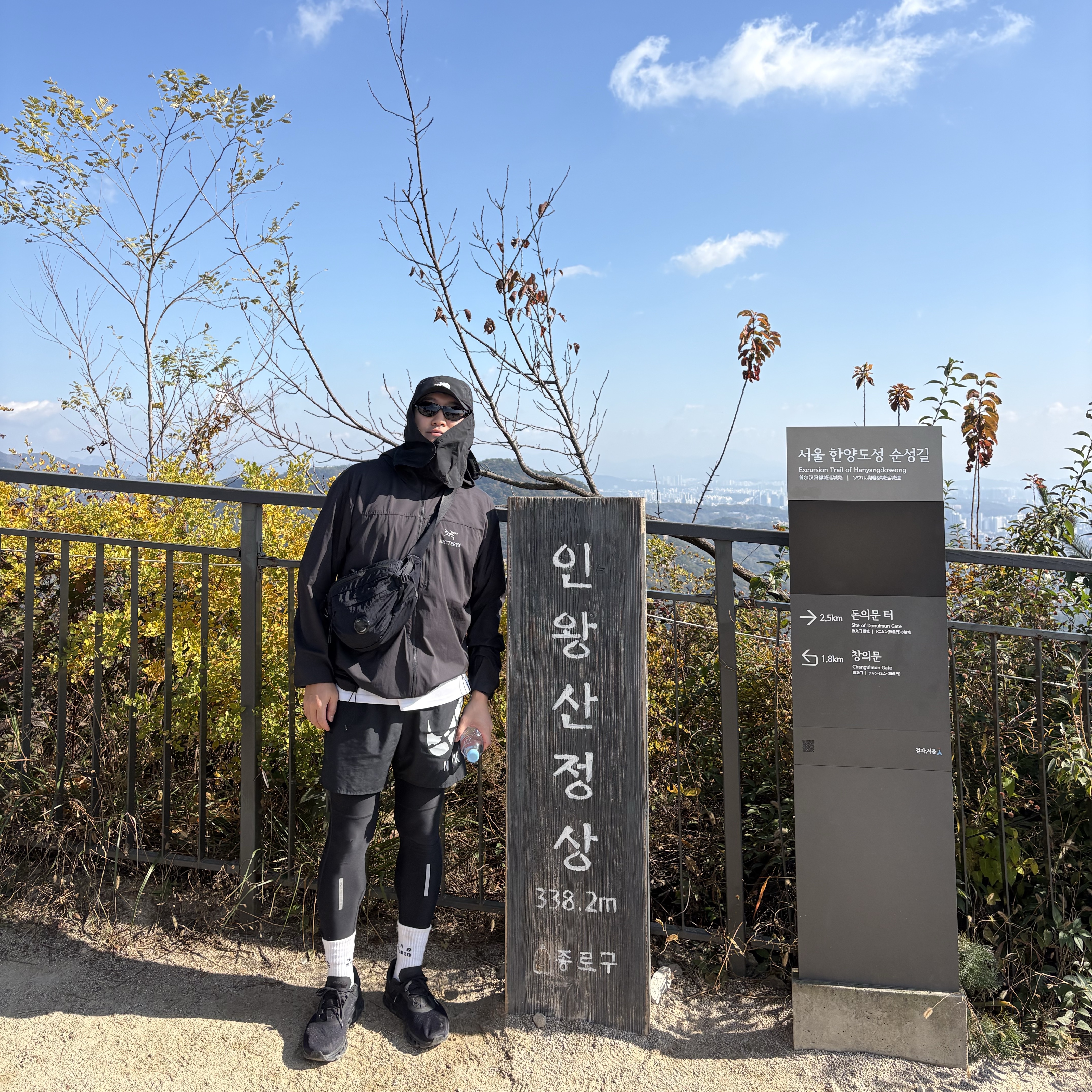 On Running Cloudmonster All Black 착용 스타일