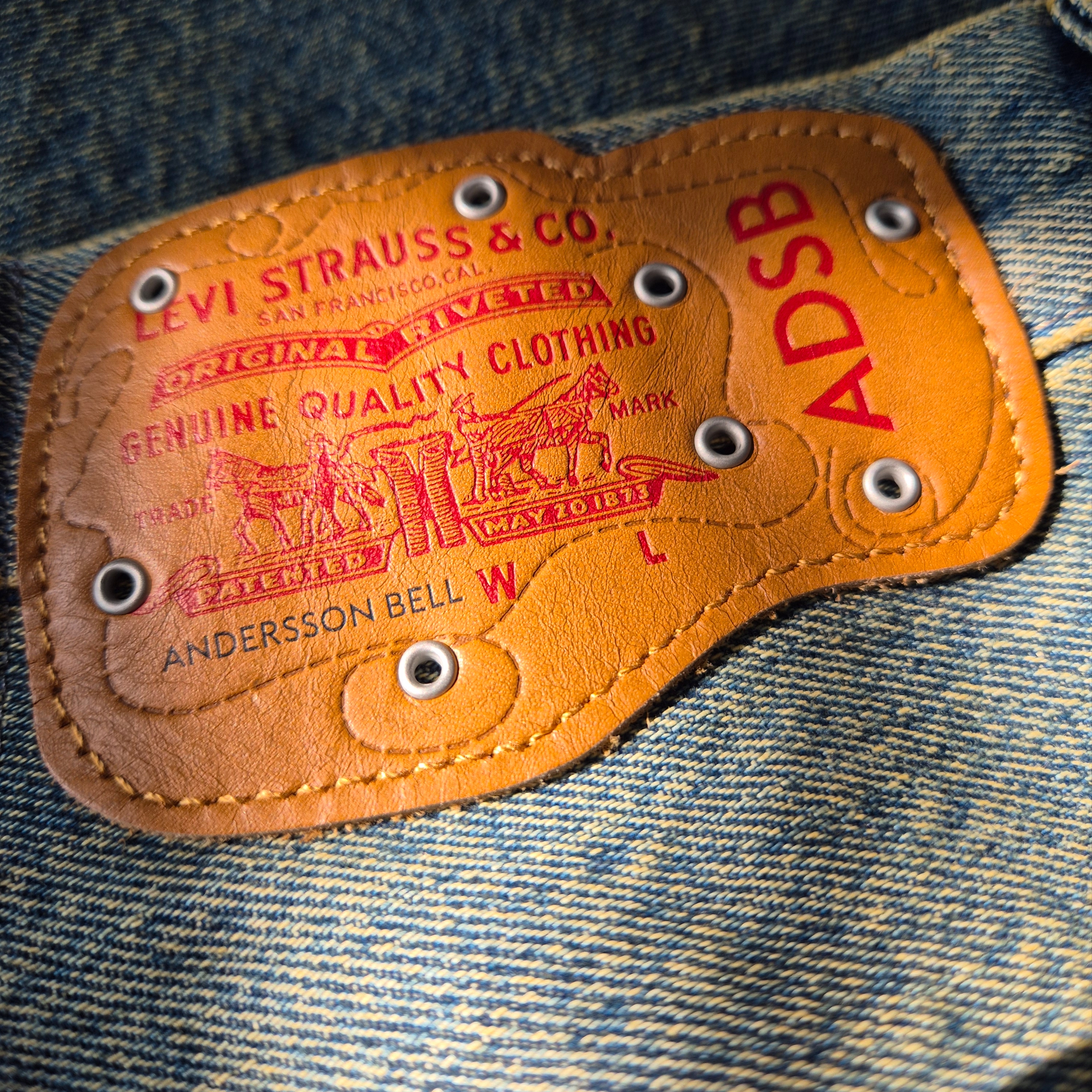 [KREAM 단독] ADSB Andersson Bell x Levi's Women Overlay Jean Tinted Indigo - 24FW 착용 스타일 - 4