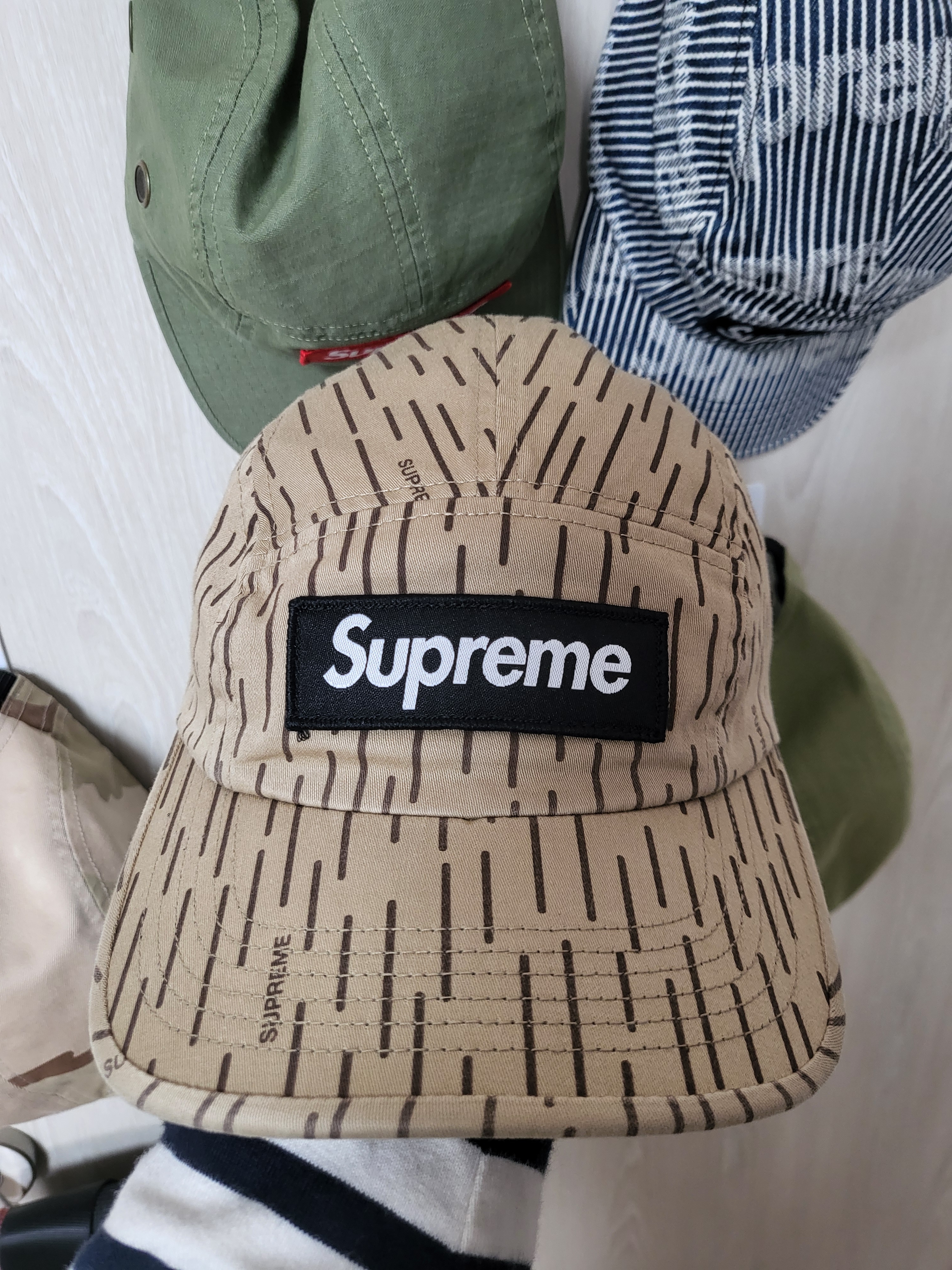 Supreme Military Camp Cap Tan Raindrop - 24FW 착용 스타일