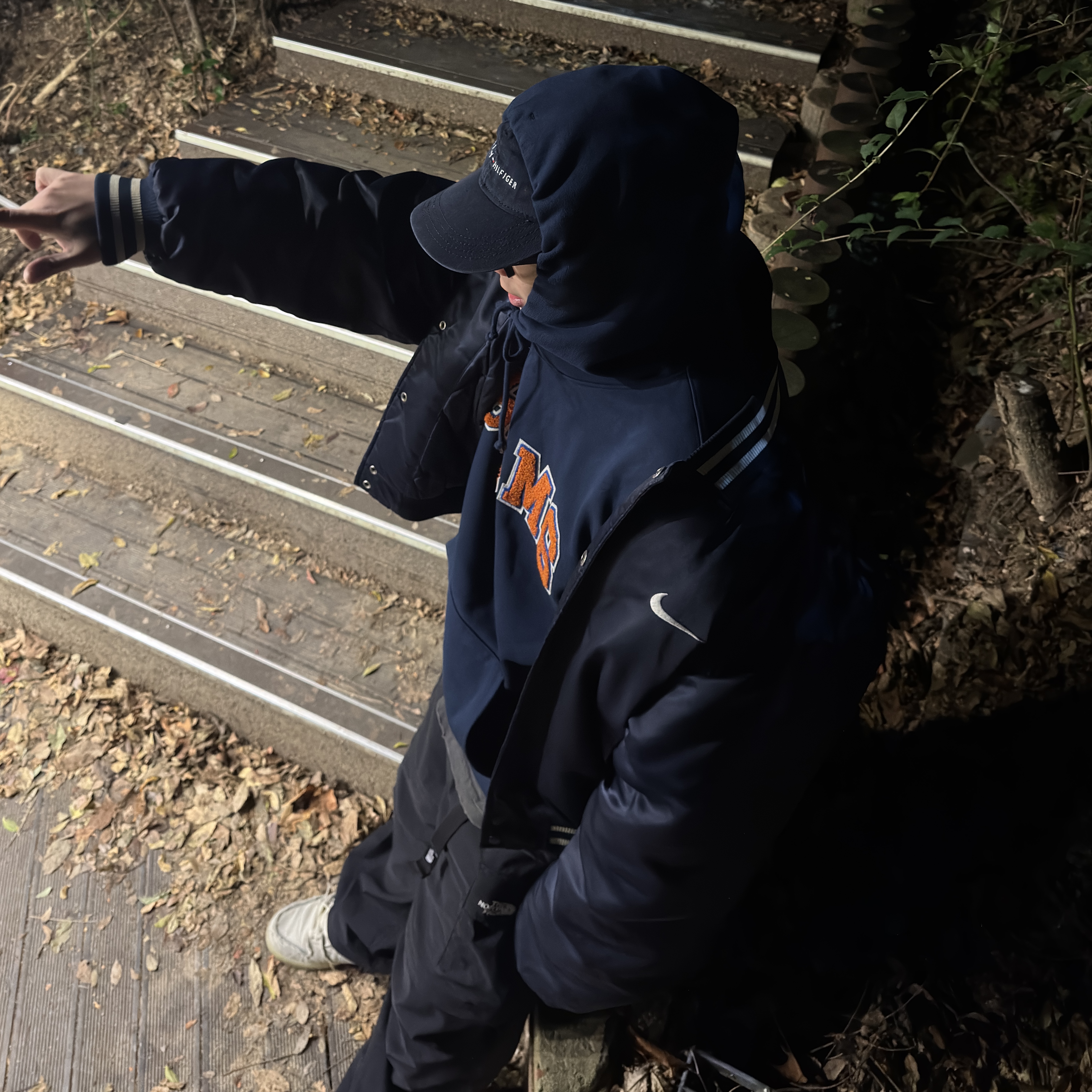 Beams Basic Hoodie Navy, Nike SB Dunk Low Pro Premium Mummy 착용 스타일