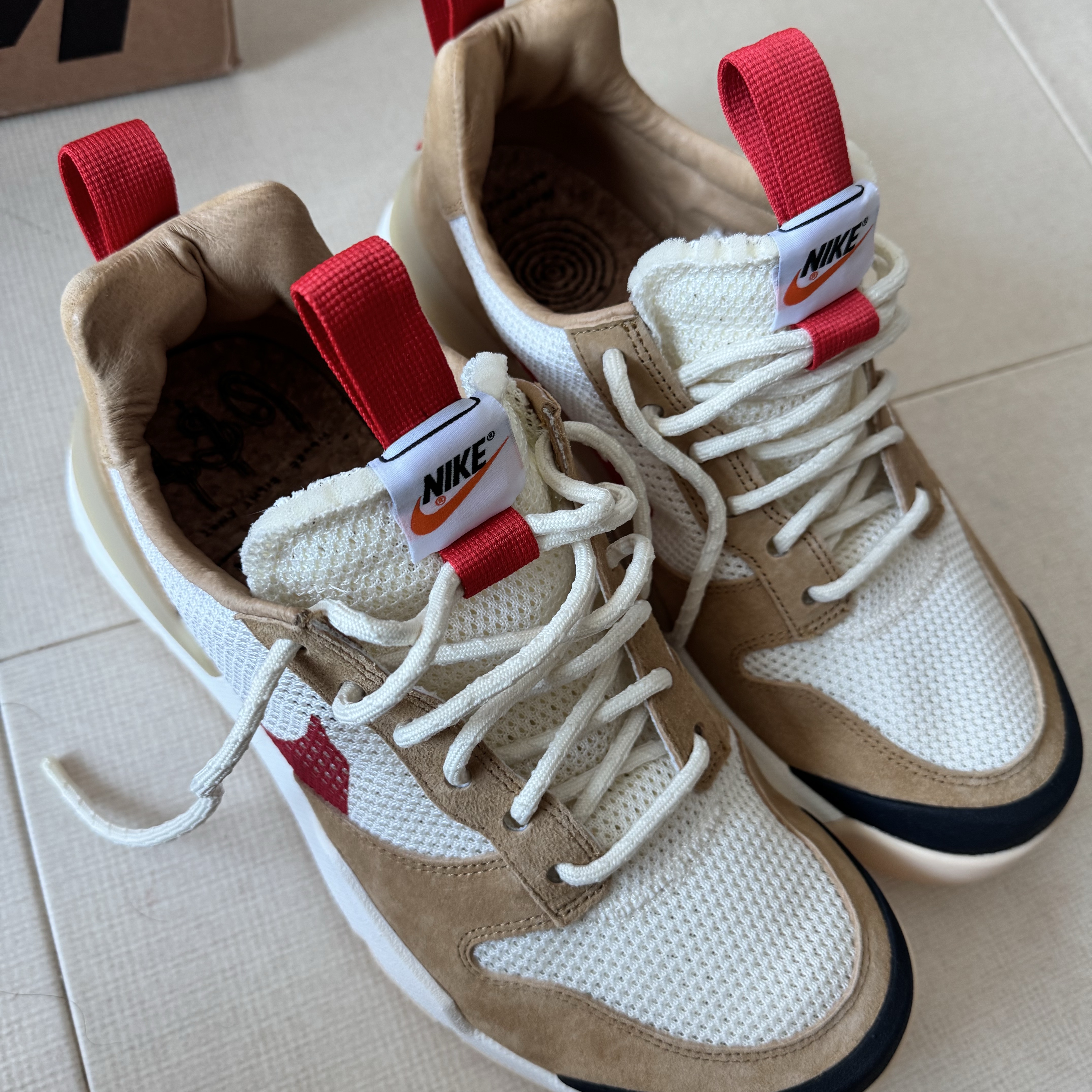 Nike x Tom Sachs Mars Yard Shoe 3.0 Space Camp 착용 스타일 - 3