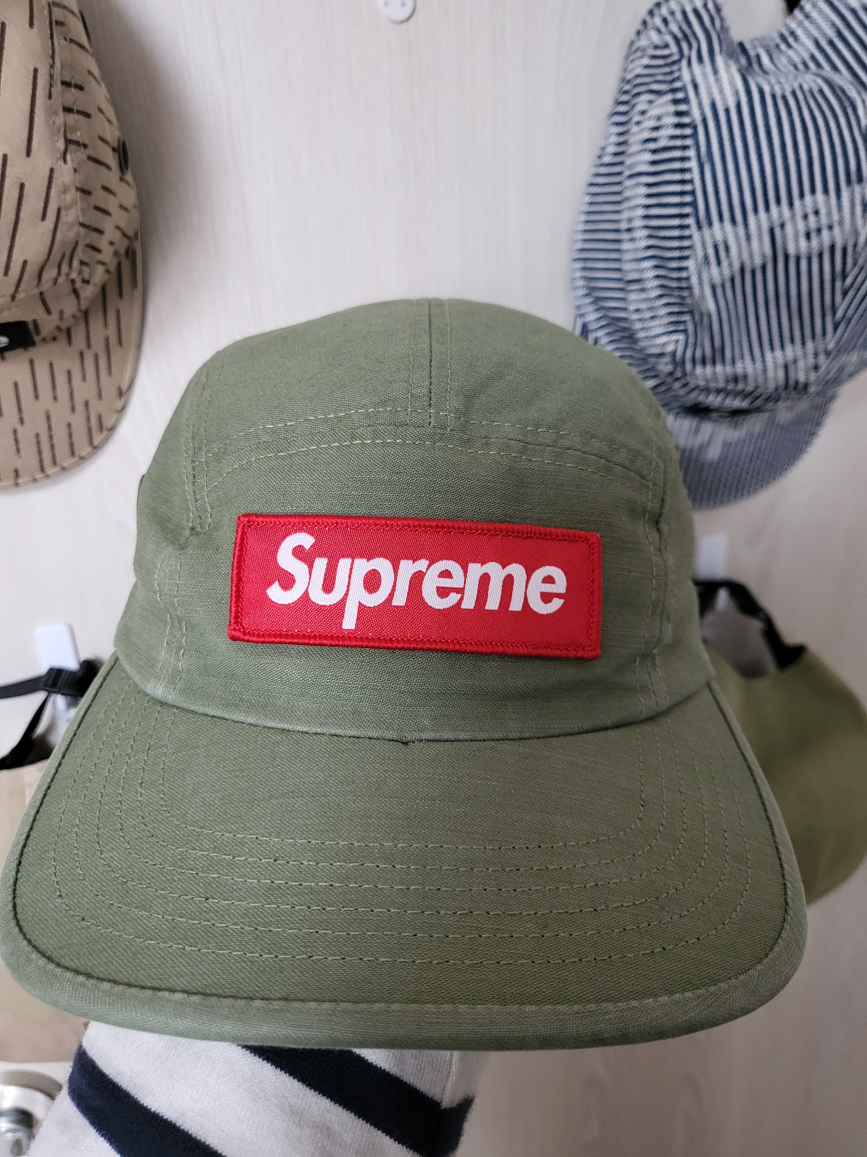 Supreme Military Camp Cap Olive - 24FW 착용 스타일