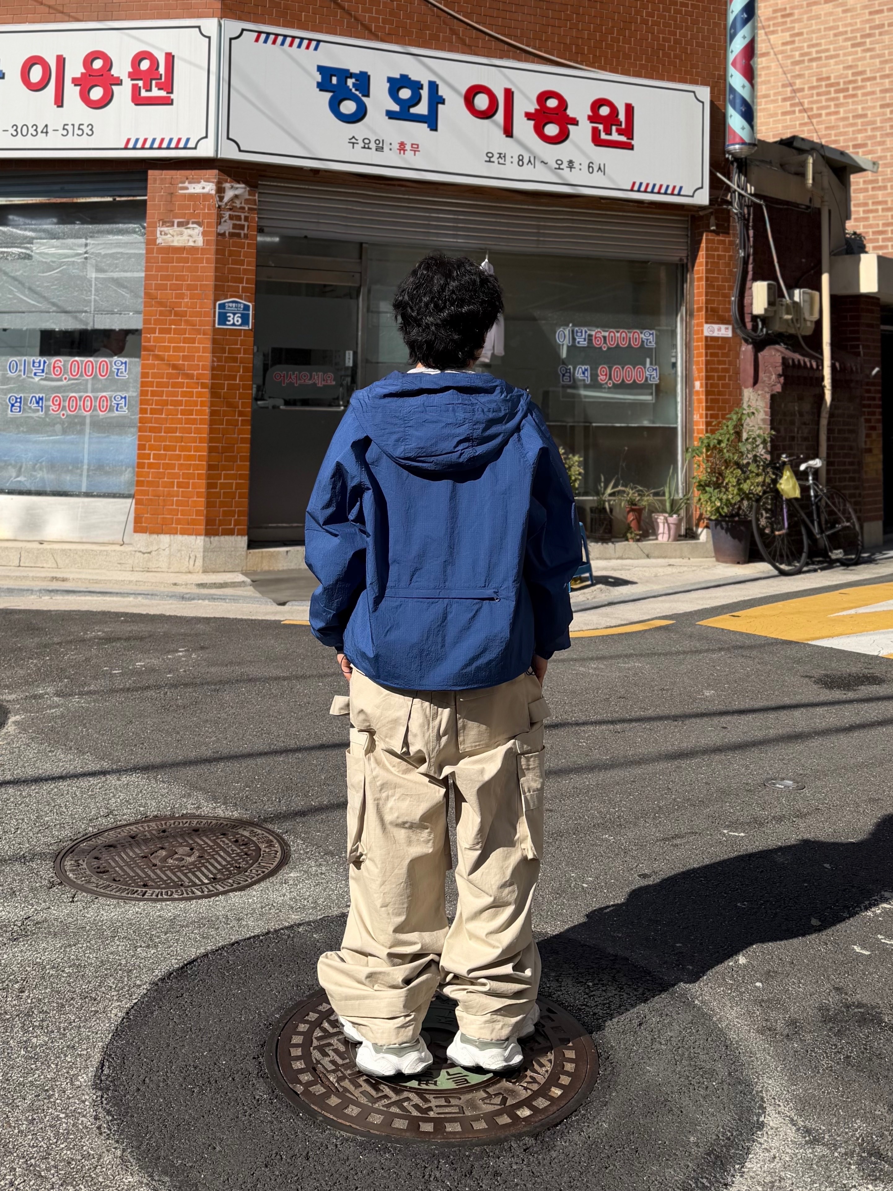 Wapworks Hard Knocks Cargo Pants Dune, Balenciaga Cargo Sneakers White Grey 착용 스타일 - 6