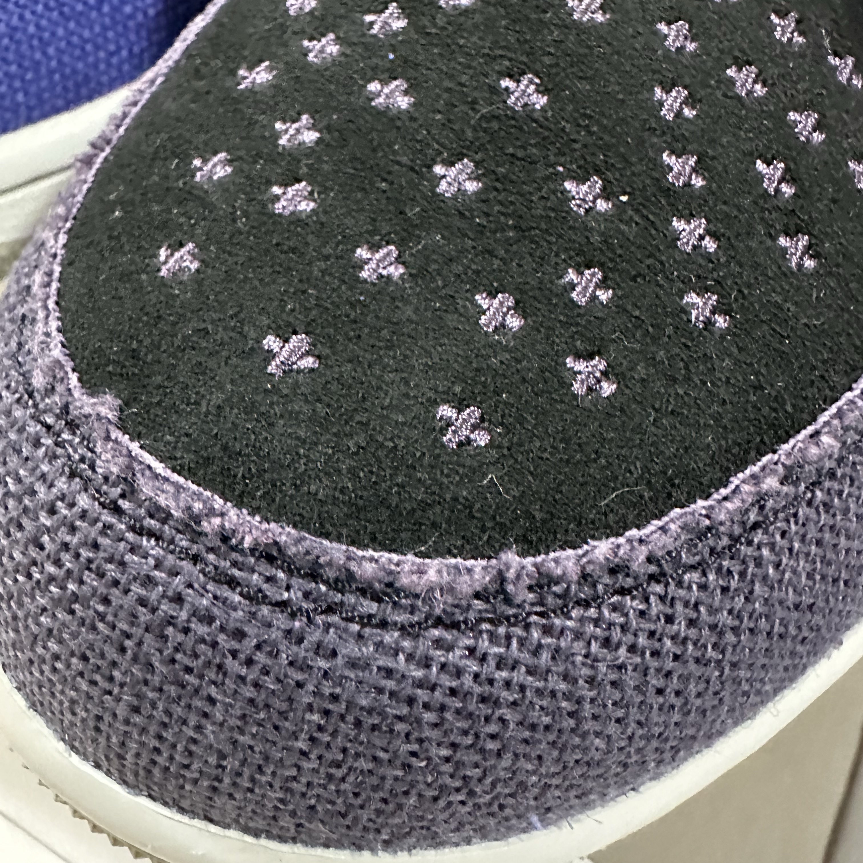 Jordan 1 x Zion Williamson Retro Low OG Regency Purple and Dark Raisin 착용 스타일 - 3