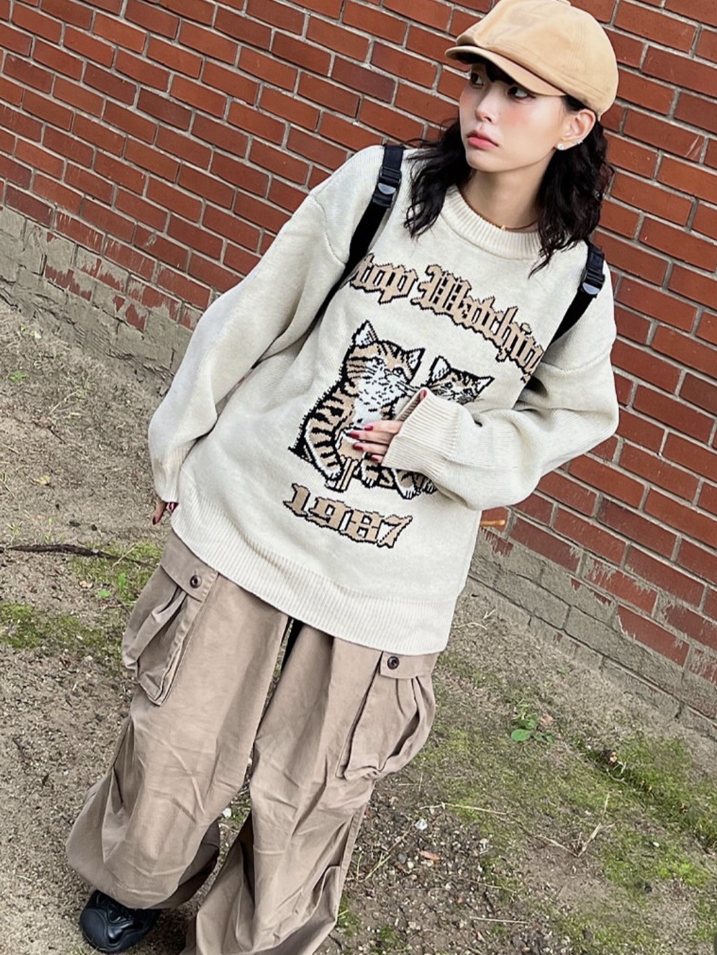 BAPE Baby Milo Mini Fur Backpack Beige 착용 스타일 - 1