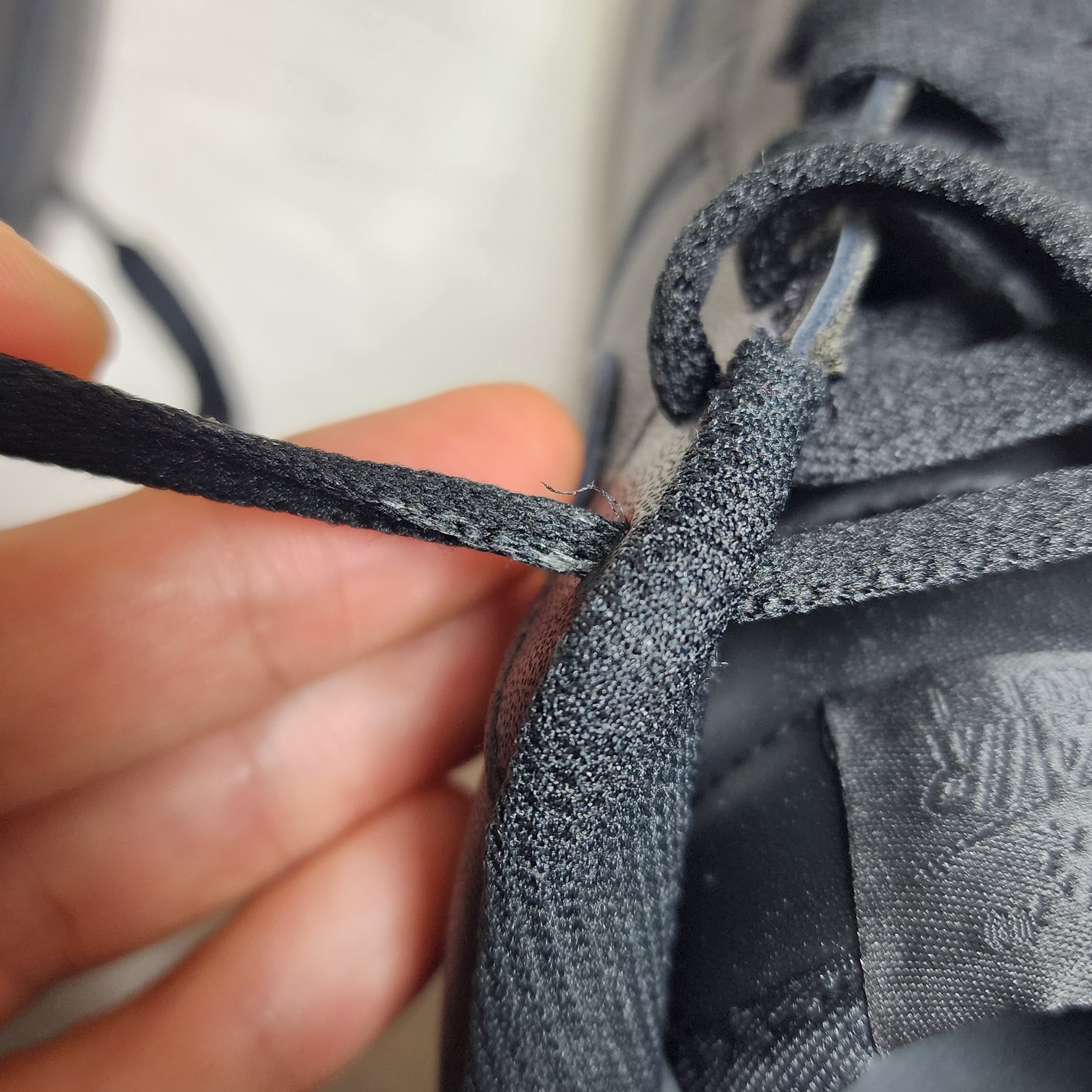 Nike Air Force 1 '07 Low Triple Black 착용 스타일 - 3