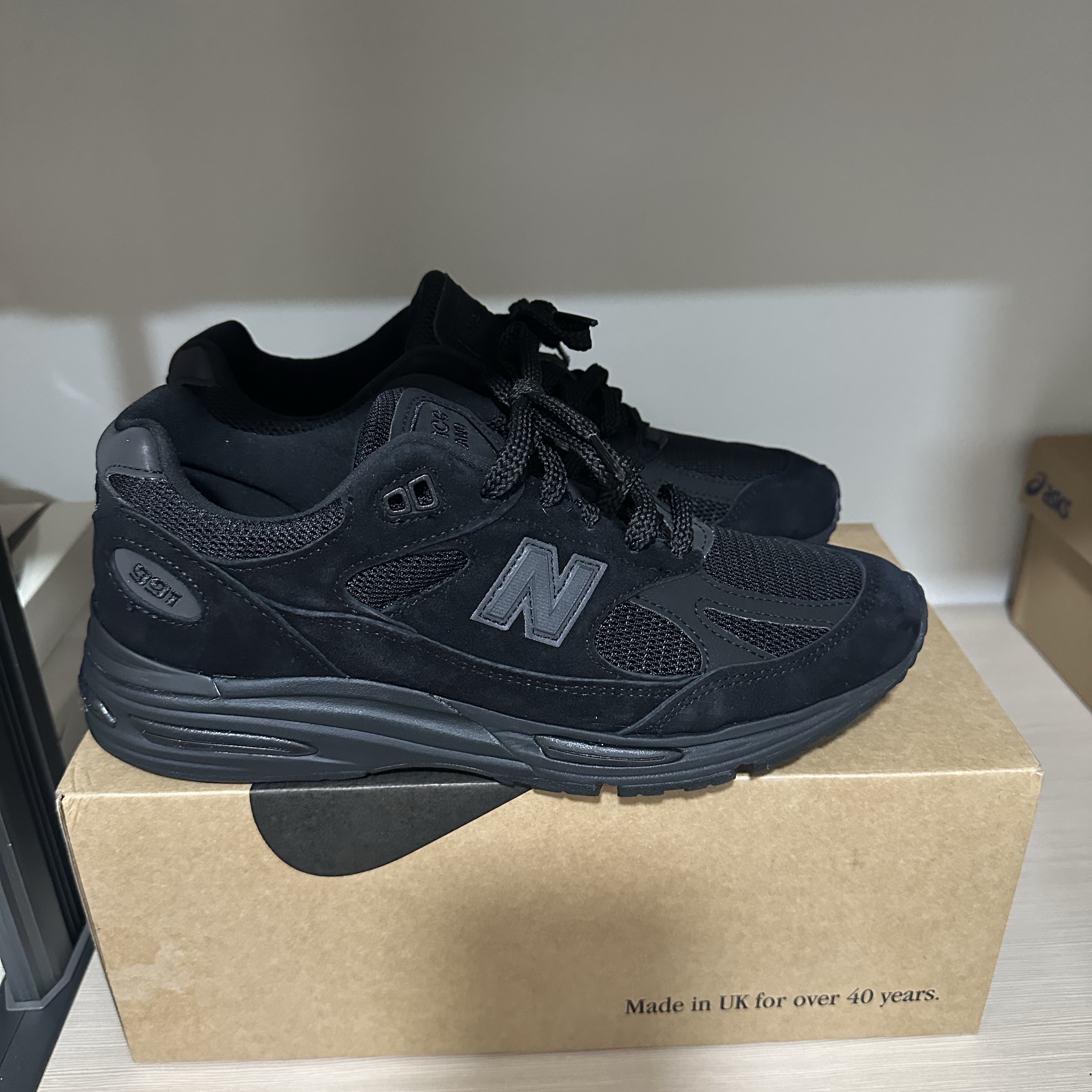 New Balance 991v2 Made in UK Black Grey 착용 스타일
