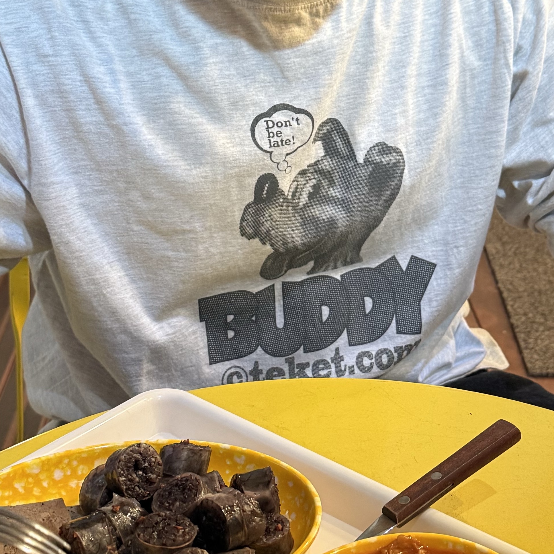 BDNS x Teket Videokids Sweatshirt Melange Gray 착용 스타일