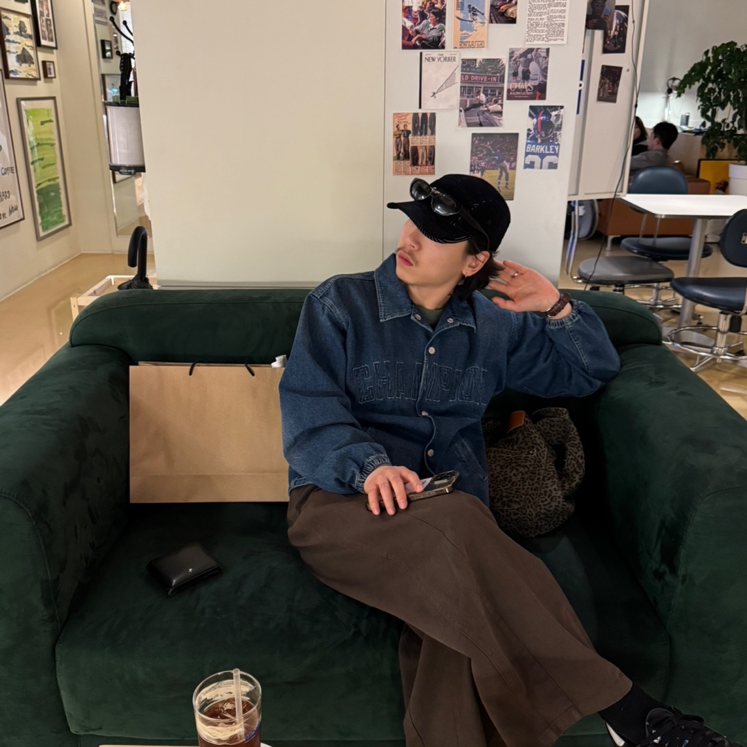 Supreme Corduroy Camp Cap Black - 23FW, Adidas Samba OG Black White Gum 착용 스타일 - 1