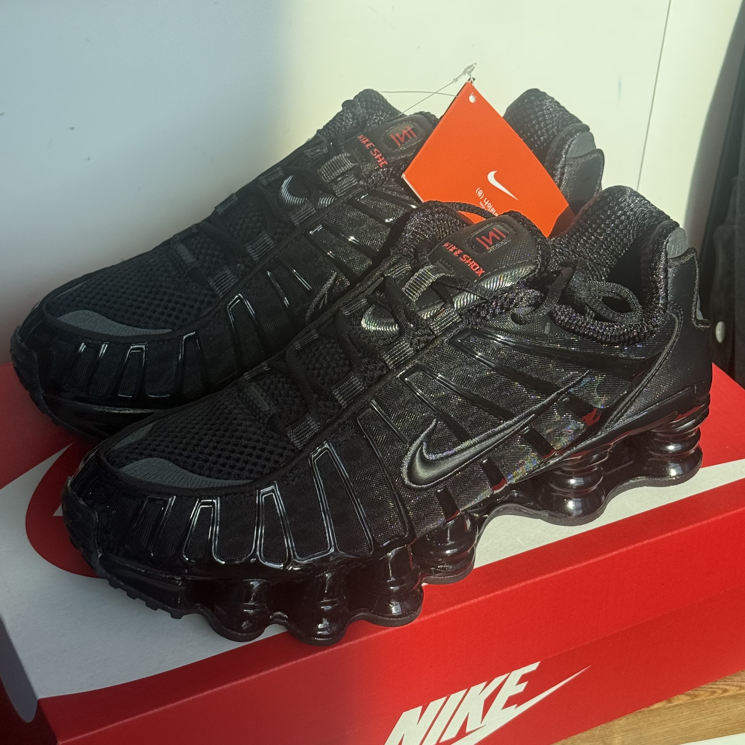 (W) Nike Shox TL Black and Max Orange 착용 스타일