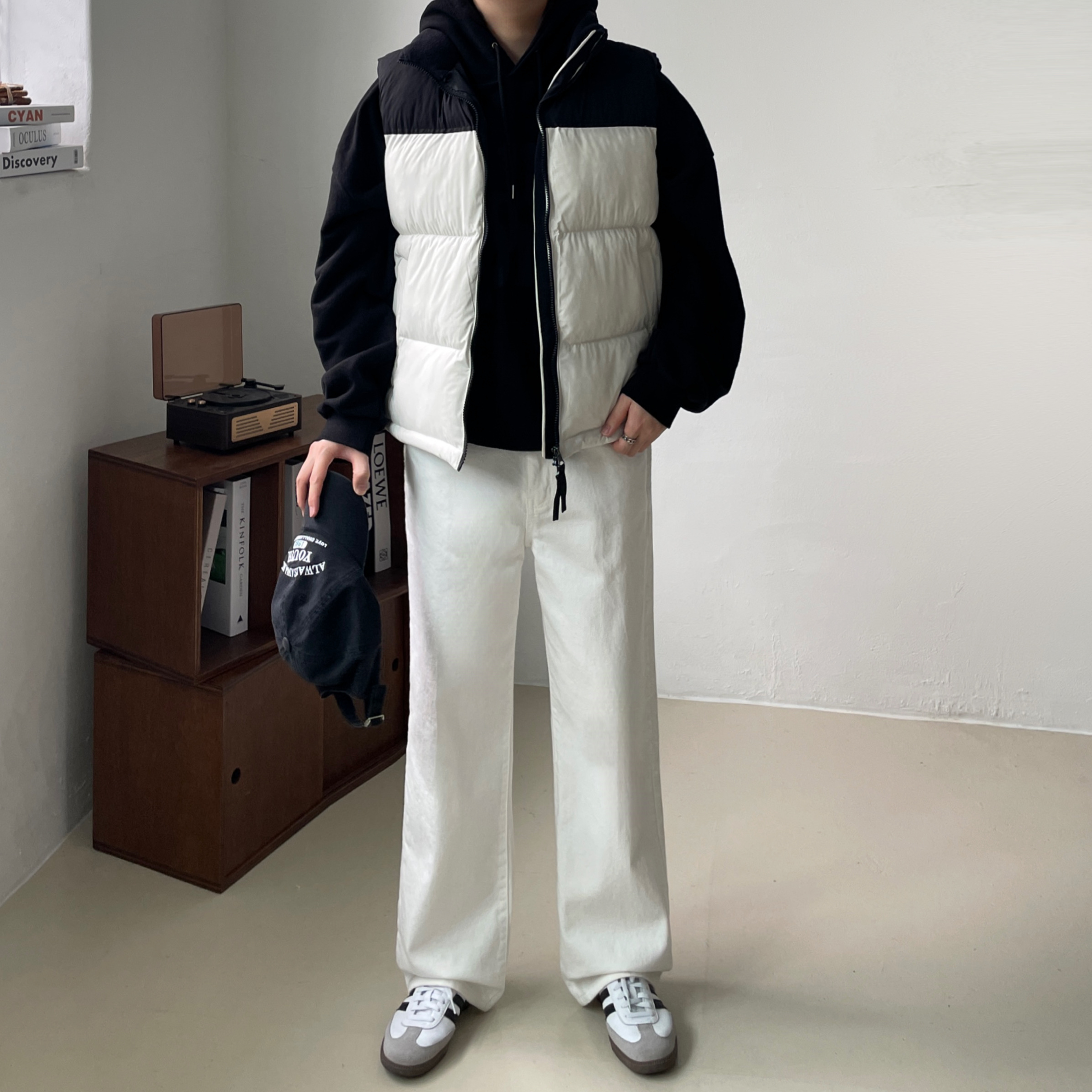 Adidas Samba OG Cloud White 착용 스타일 - 1