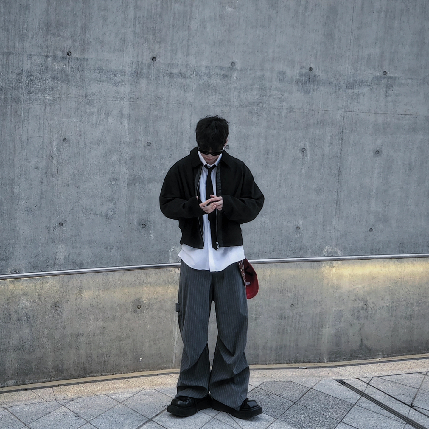 Kamien 247 All Day Baggy Pants Stripe Gray 착용 스타일