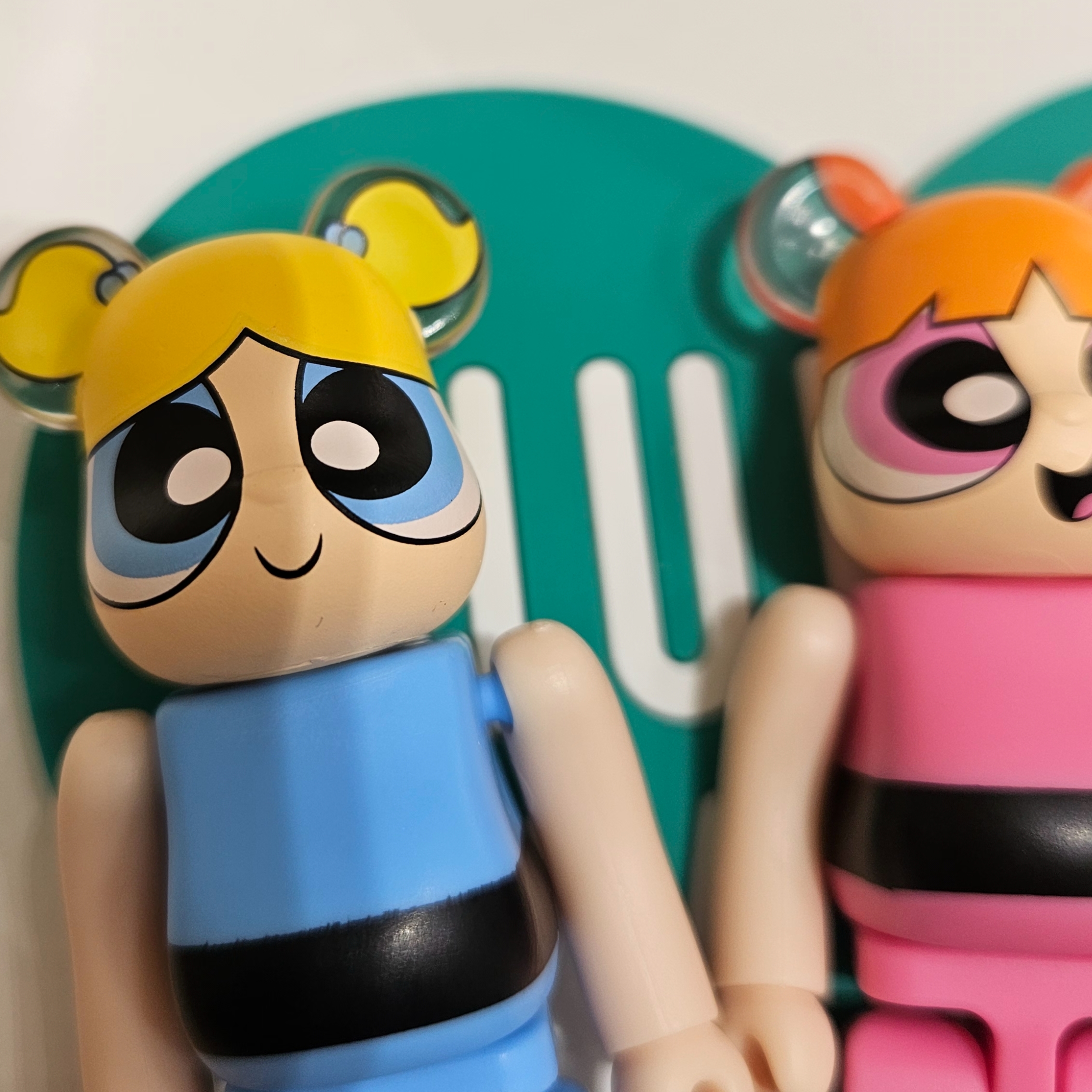 Bearbrick Series 50 Sealed Case 100% (24 Blind Boxes), Human Made Heart Rubber Coaster Green 착용 스타일 - 4