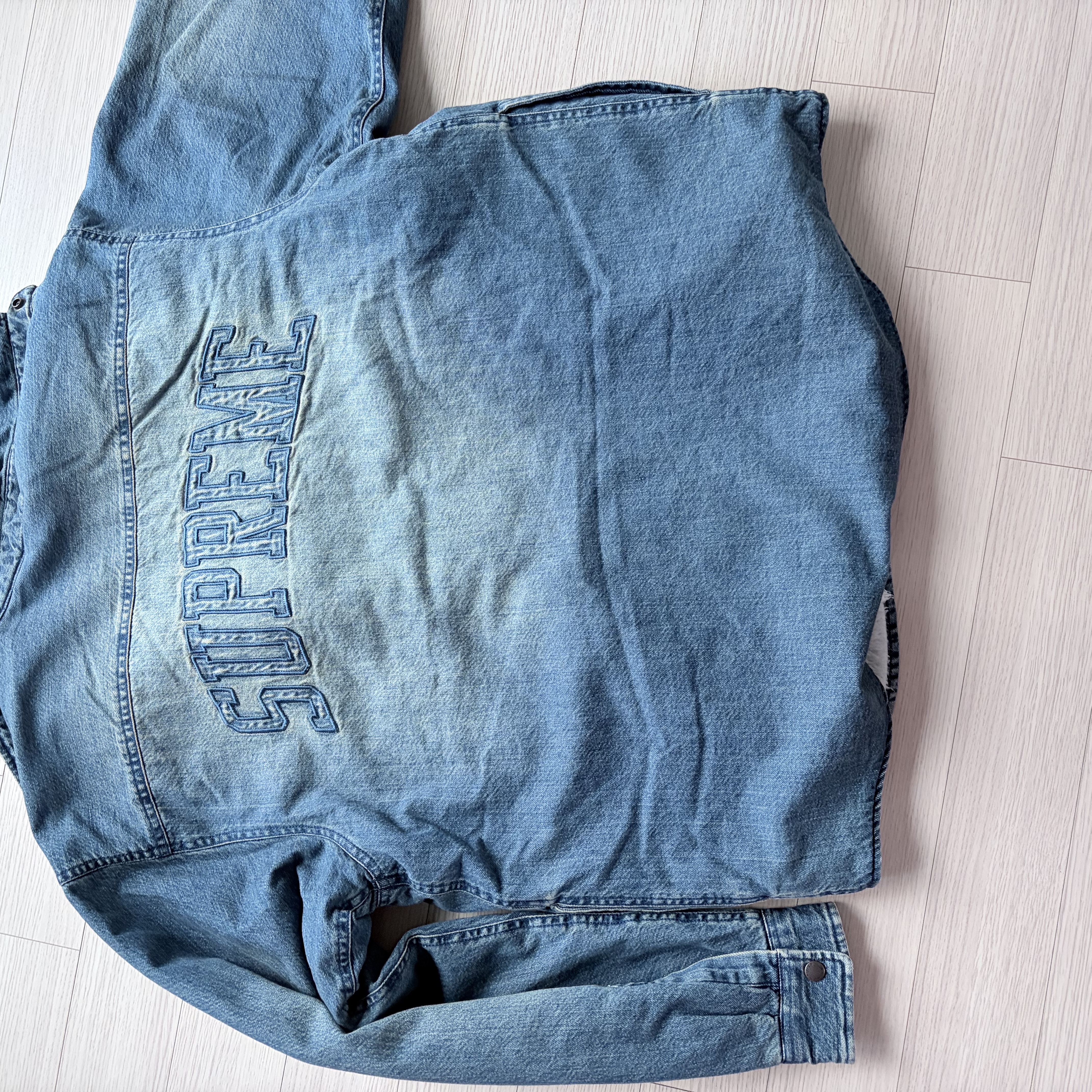 Supreme Shearling Lined Denim Work Shirt Washed Indigo - 25FW 착용 스타일 - 6