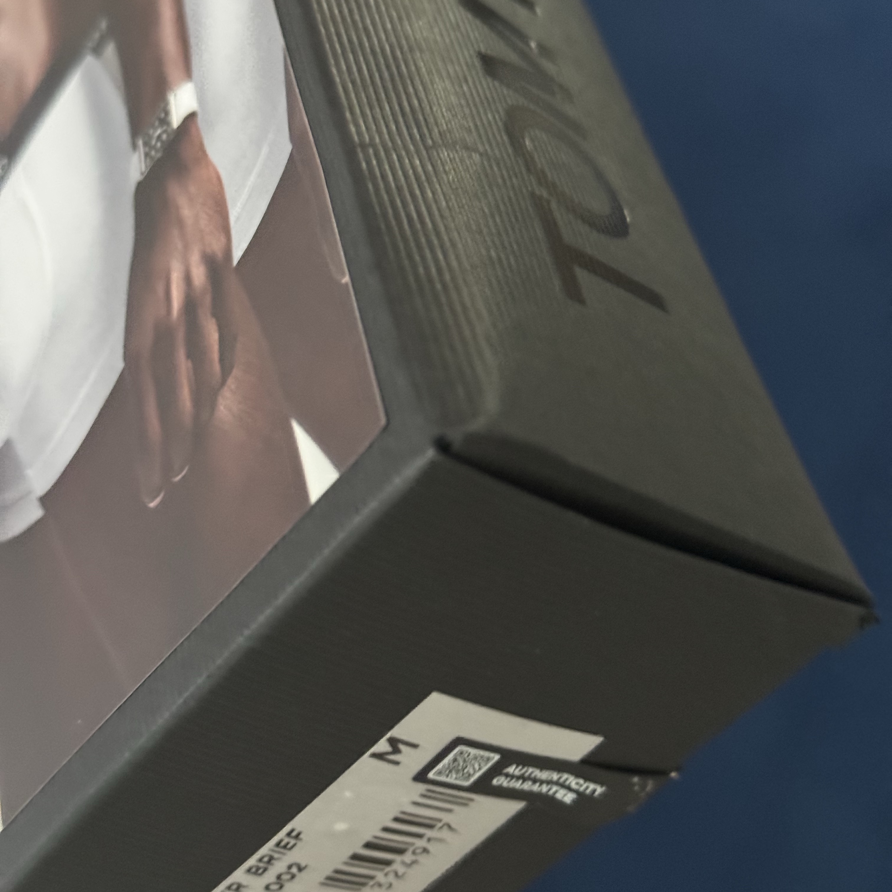 Tom Ford Oud Wood Eau De Parfum 50ml, Tom Ford Cotton Boxer Briefs Black (2 Pack) 착용 스타일 - 3