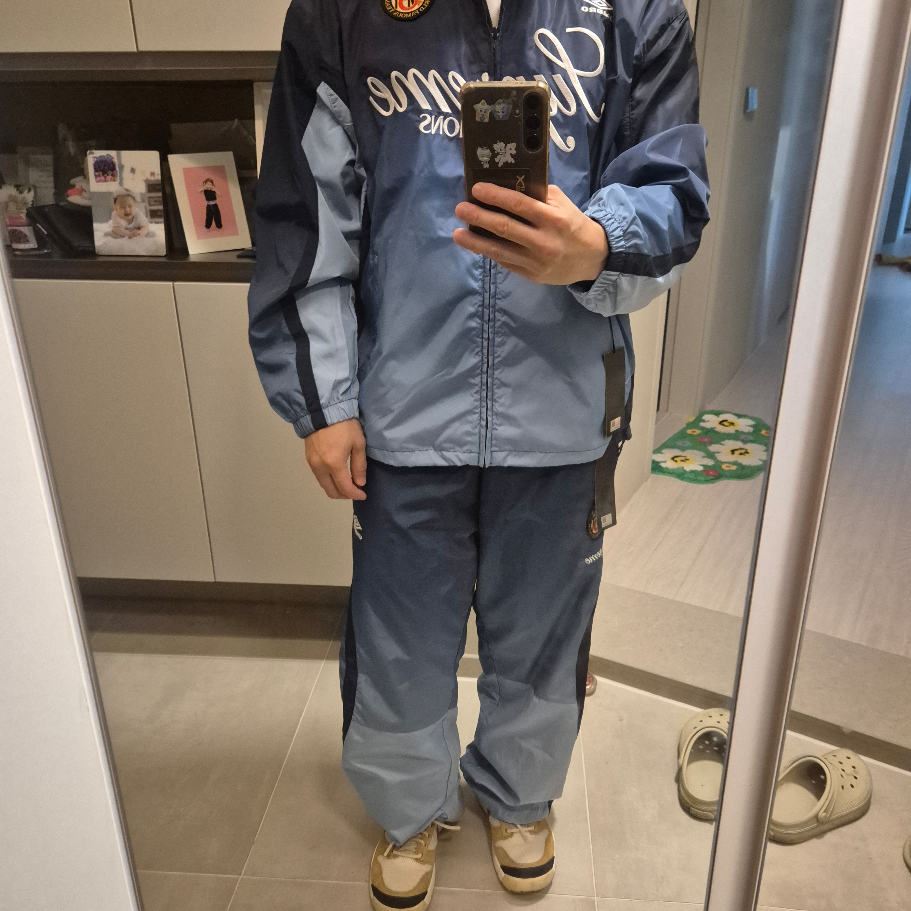 Supreme x Umbro Gradient Track Jacket Navy - 25FW 착용 스타일 - 6