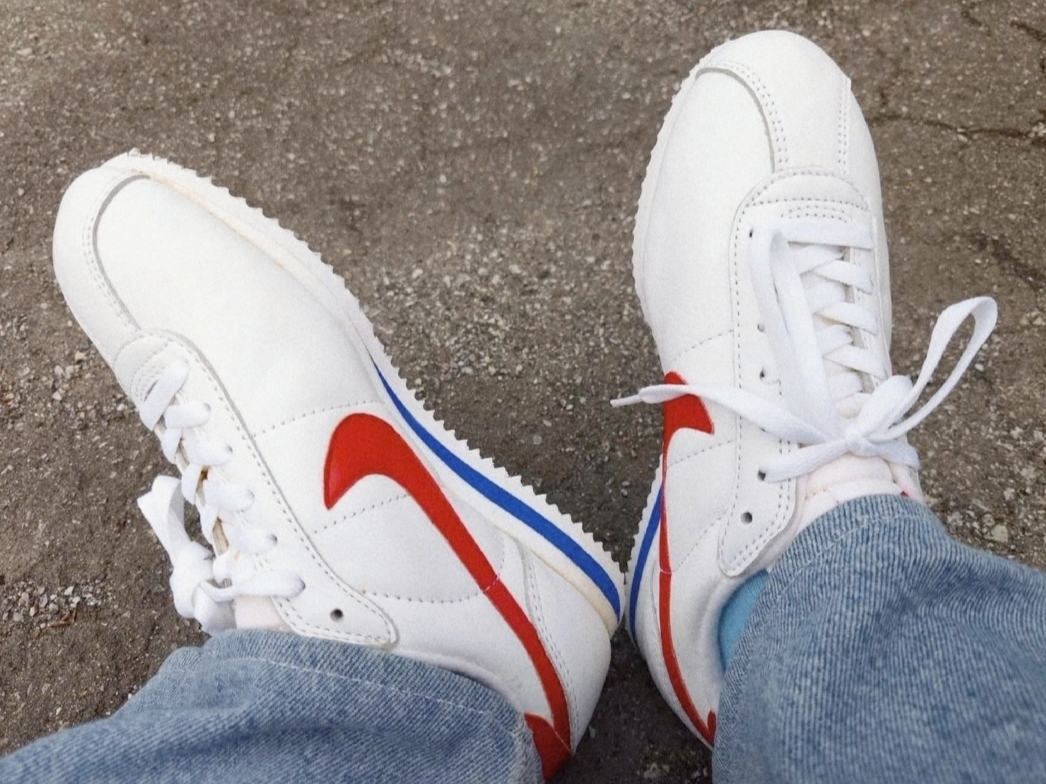 Nike Cortez White Varsity Blue 착용 스타일