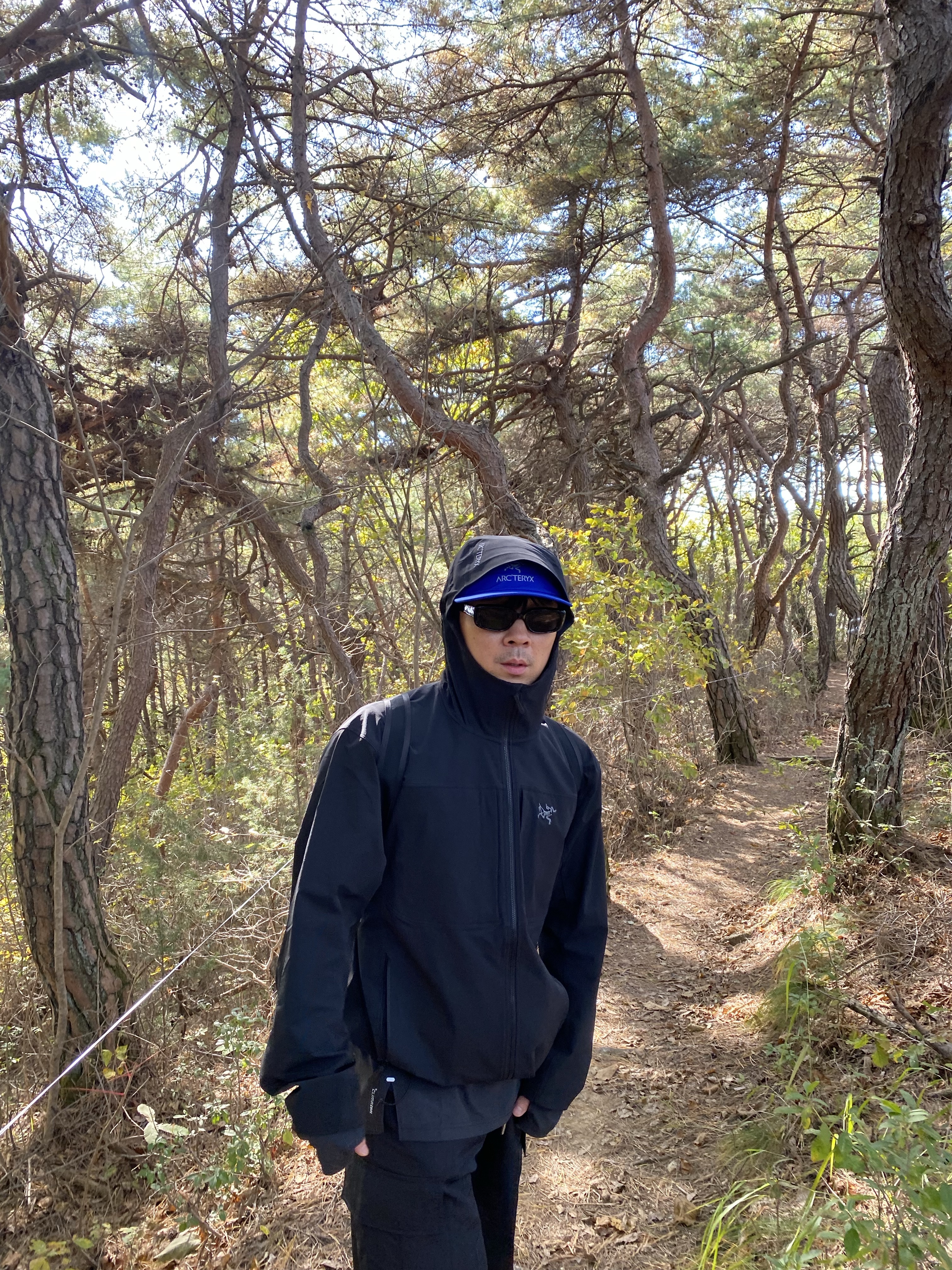 Arc'teryx Gore 5 Panel Cap Vitality, Arc'teryx Gamma Hoody Black 착용 스타일 - 3